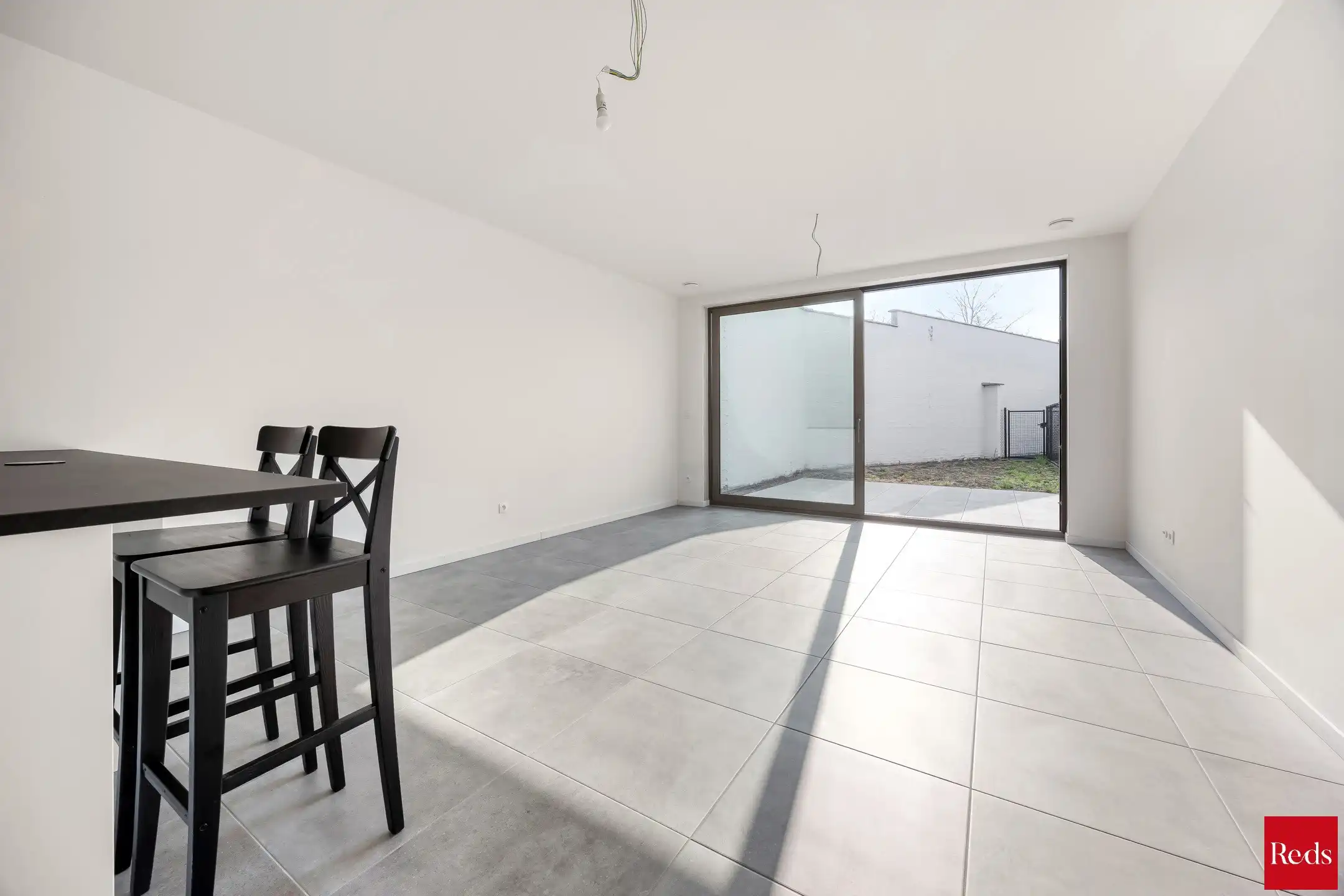 Stijlvol gelijkvloers appartement met tuin foto 5