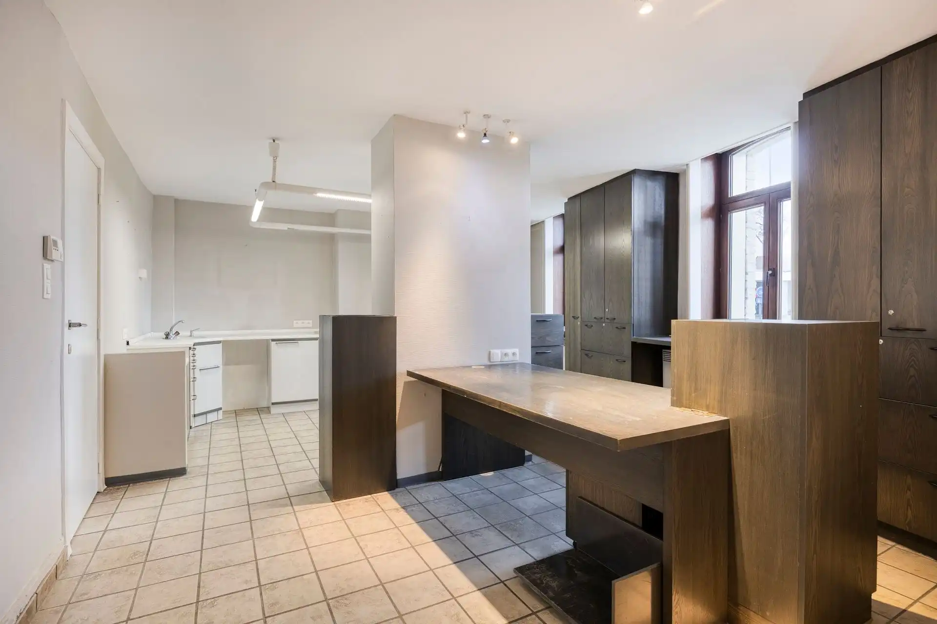 Gezinswoning met praktijkruimte! foto 23