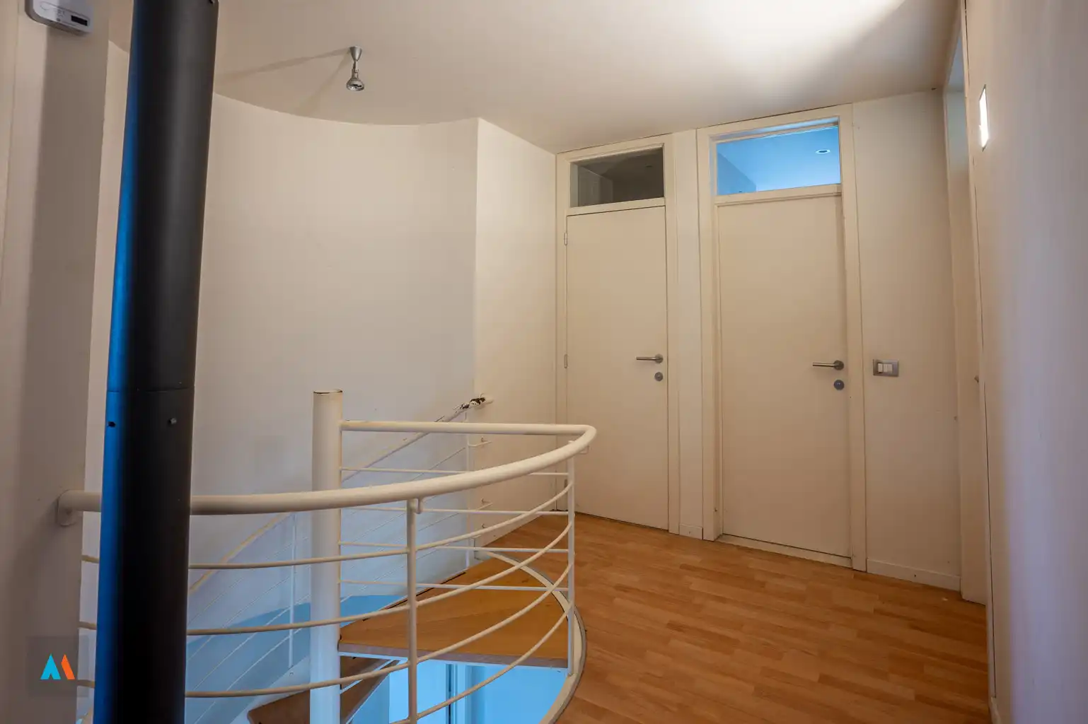 Unieke landbouwlocatie met bedrijfswoning en loods foto 12