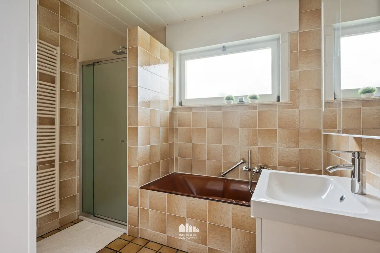 Instapklare villa met zonnige tuin op topligging in rustige wijk te Ieper    foto 19