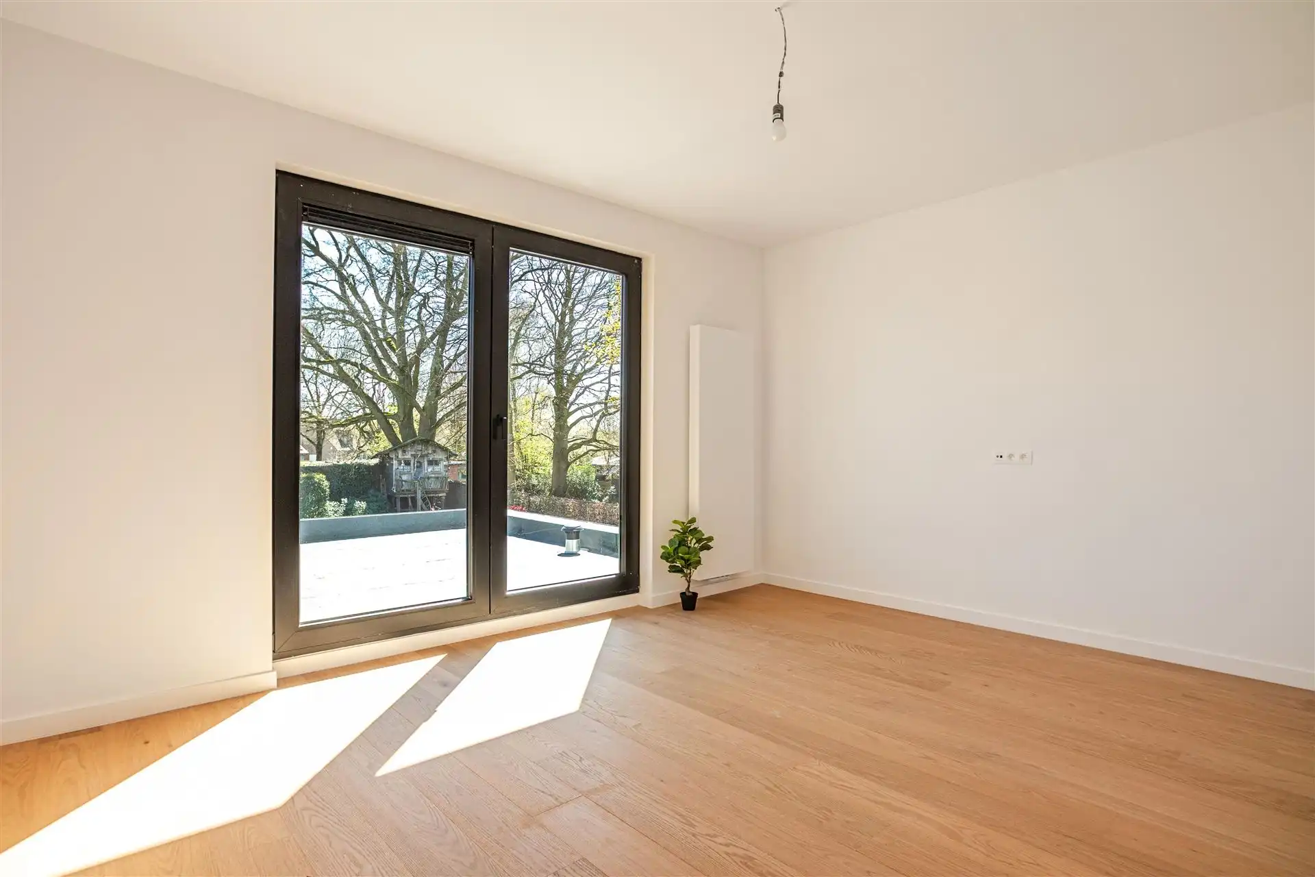 Stijlvol gerenoveerde woning met ZO-tuin in Hove foto 18
