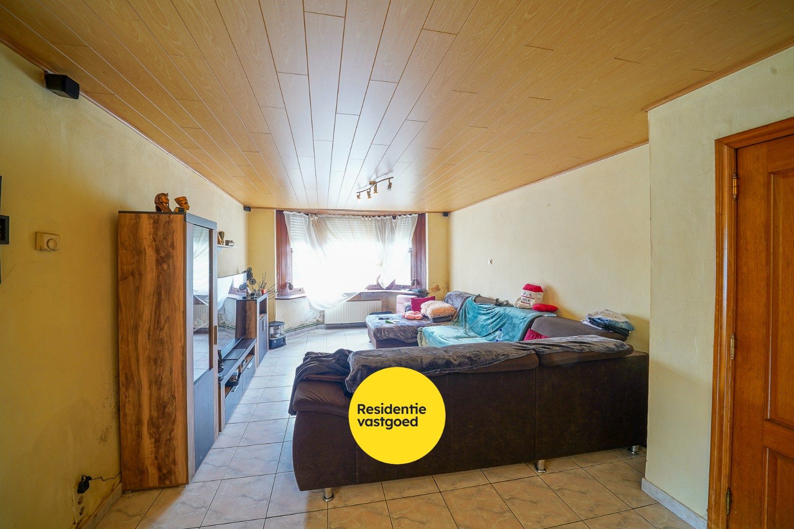 Ruime woning met dubbele garage en 6 slaapkamers in Bredene – ideaal renovatieproject foto 8