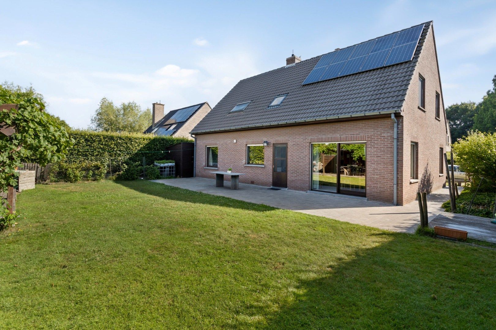 Heel ruime woning met 6 kamers in een oase van rust! foto 24
