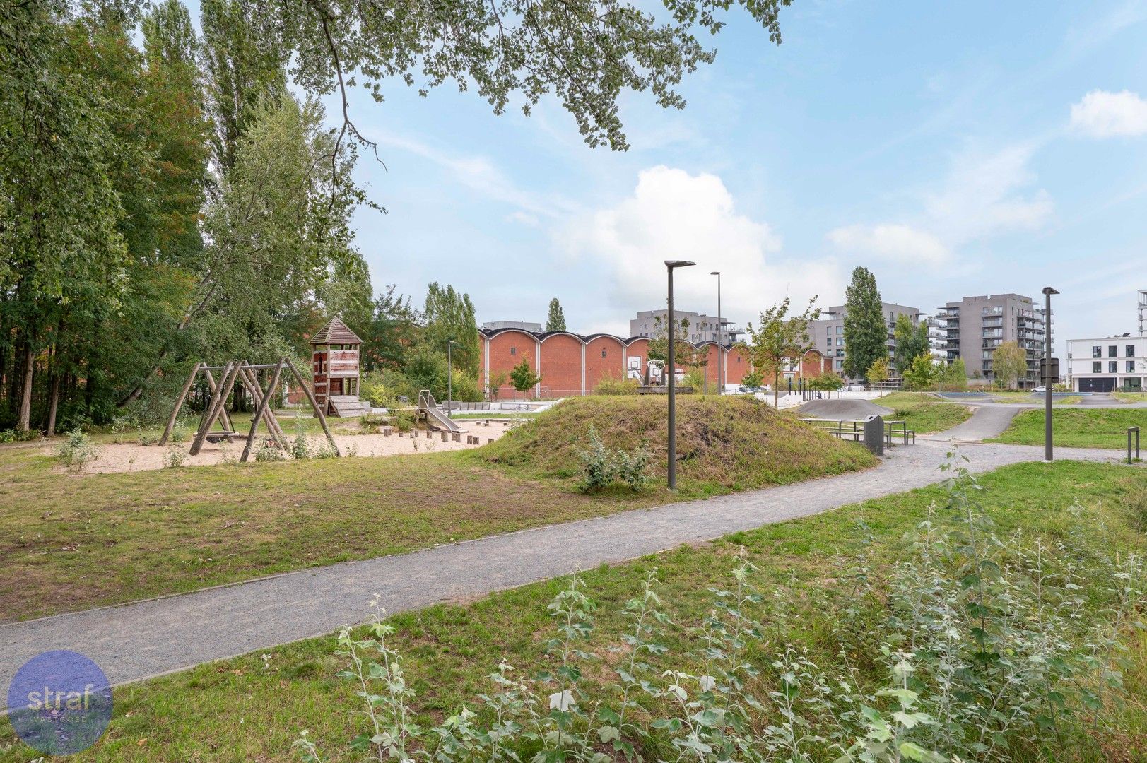 Moderne woning met leuke tuin op Regatta foto 24