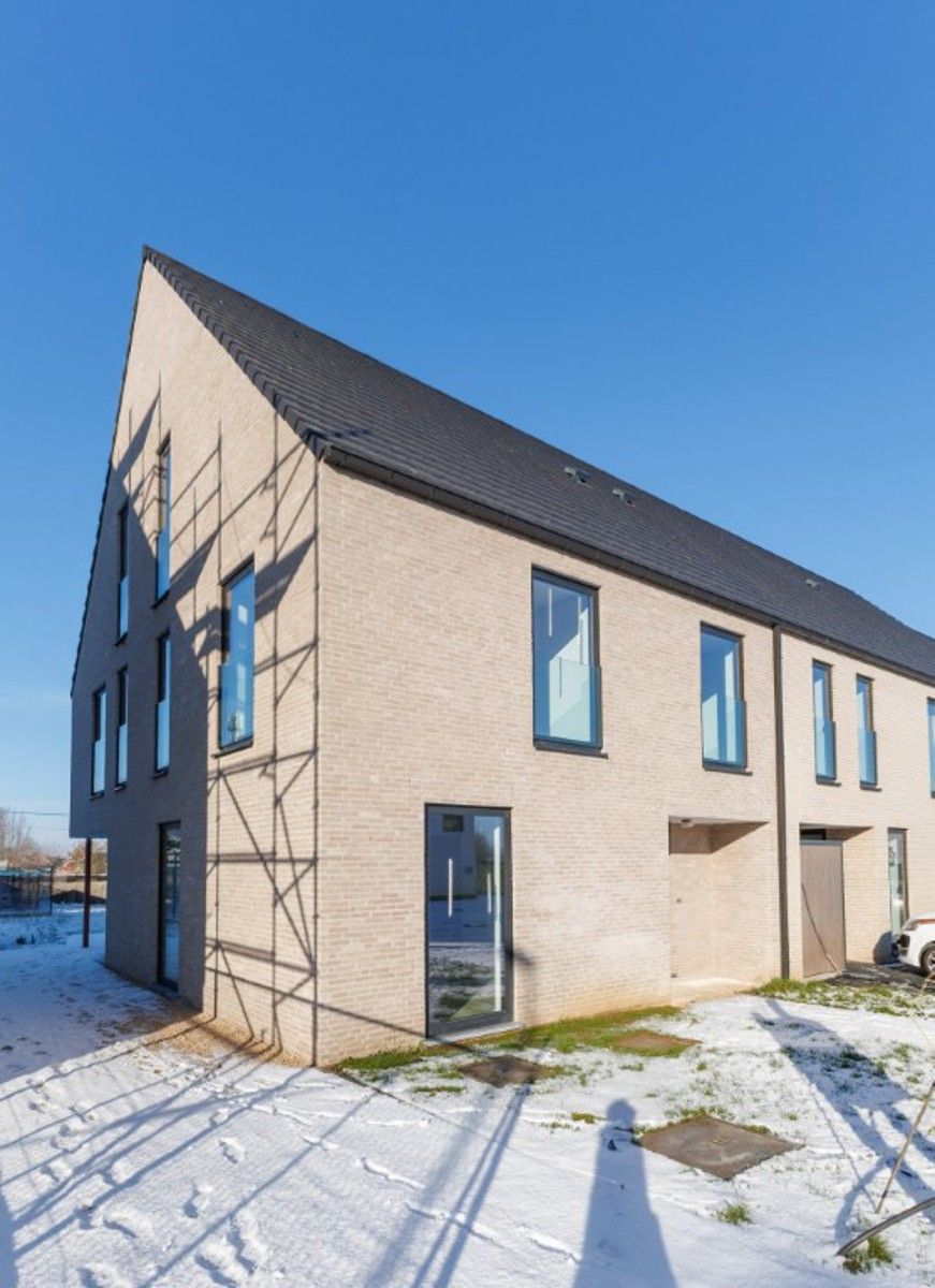 Ruime nieuwbouwwoning foto 24