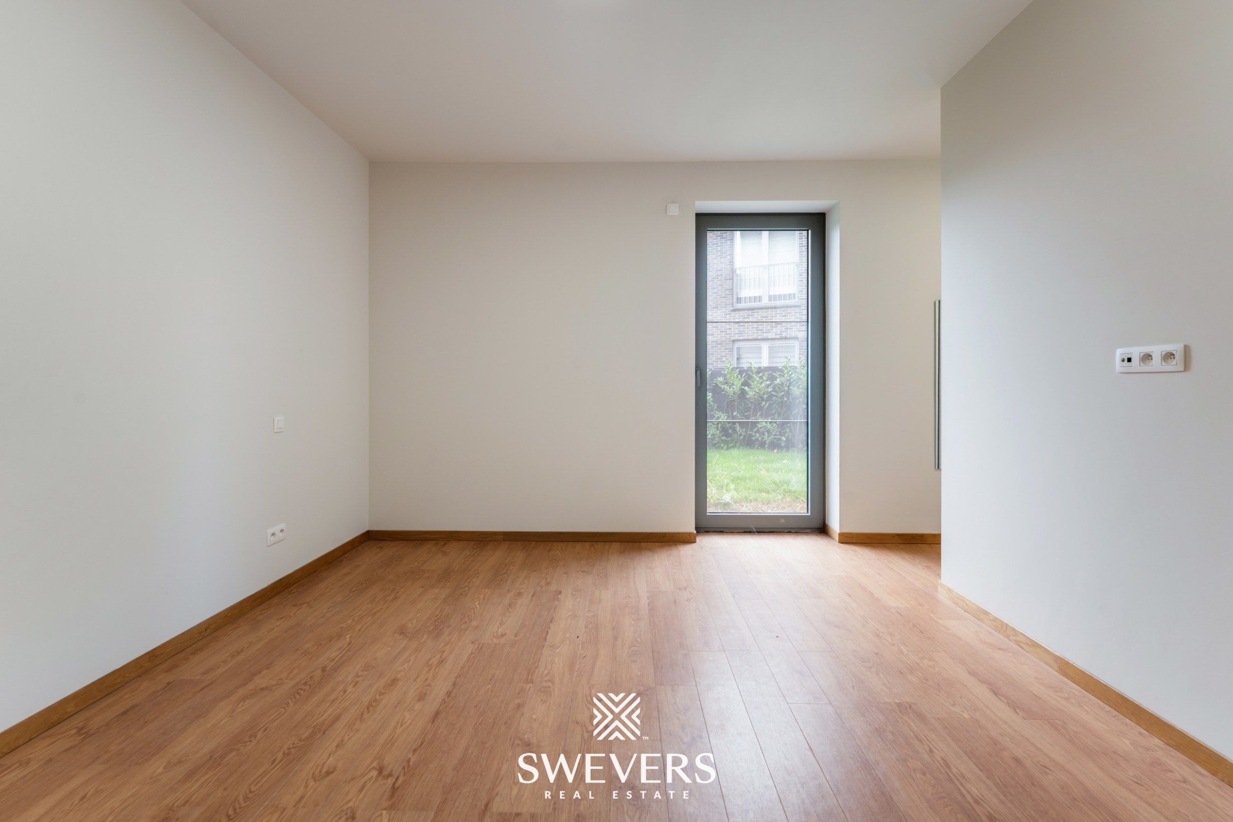 Stijlvol, gelijkvloers en instapklaar appartement (208 m²) mét private tuin en private kelder vlakbij Zolder-centrum foto 15