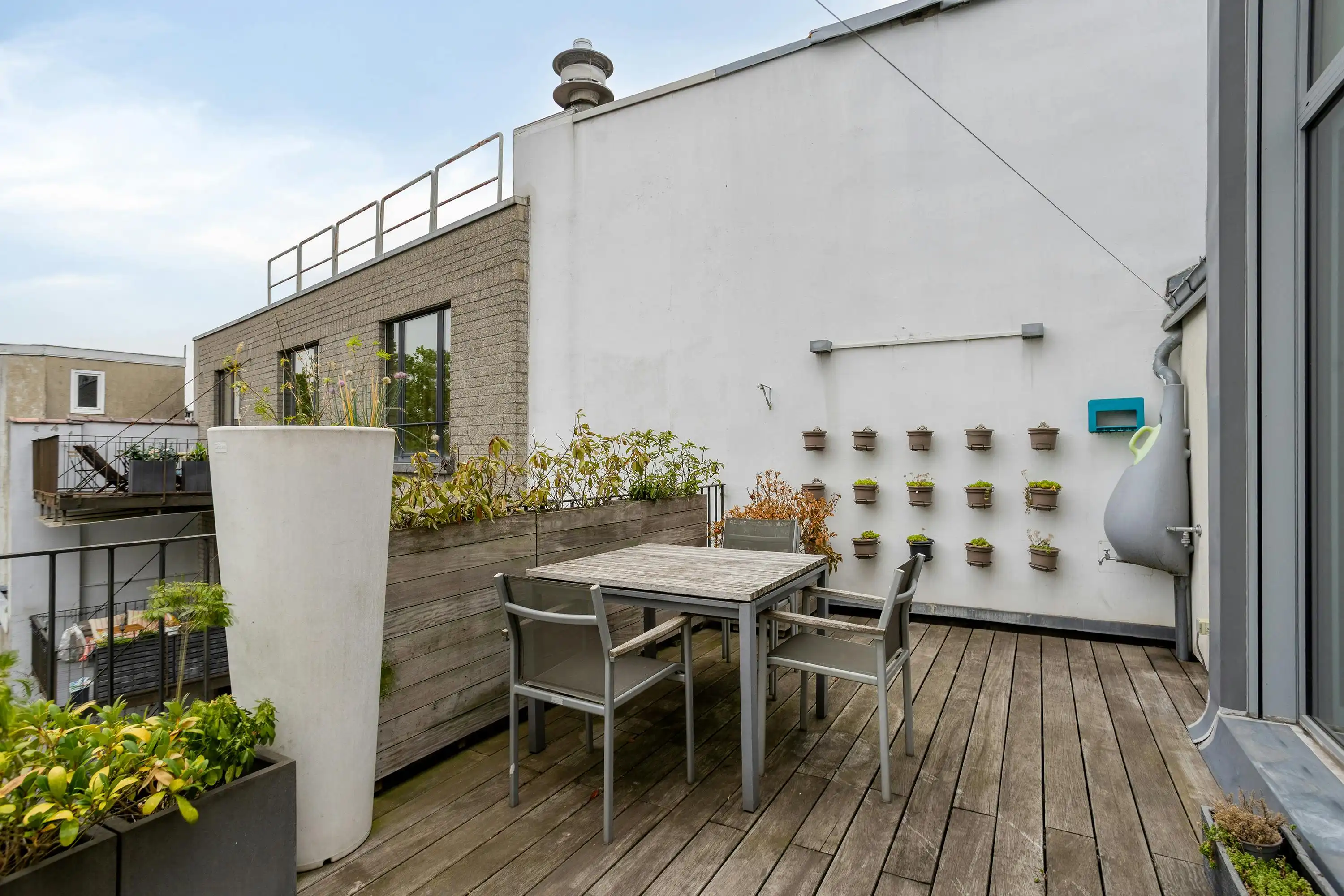 Duplex twee slaapkamers en westelijk terras in Sint-Gillis foto 19