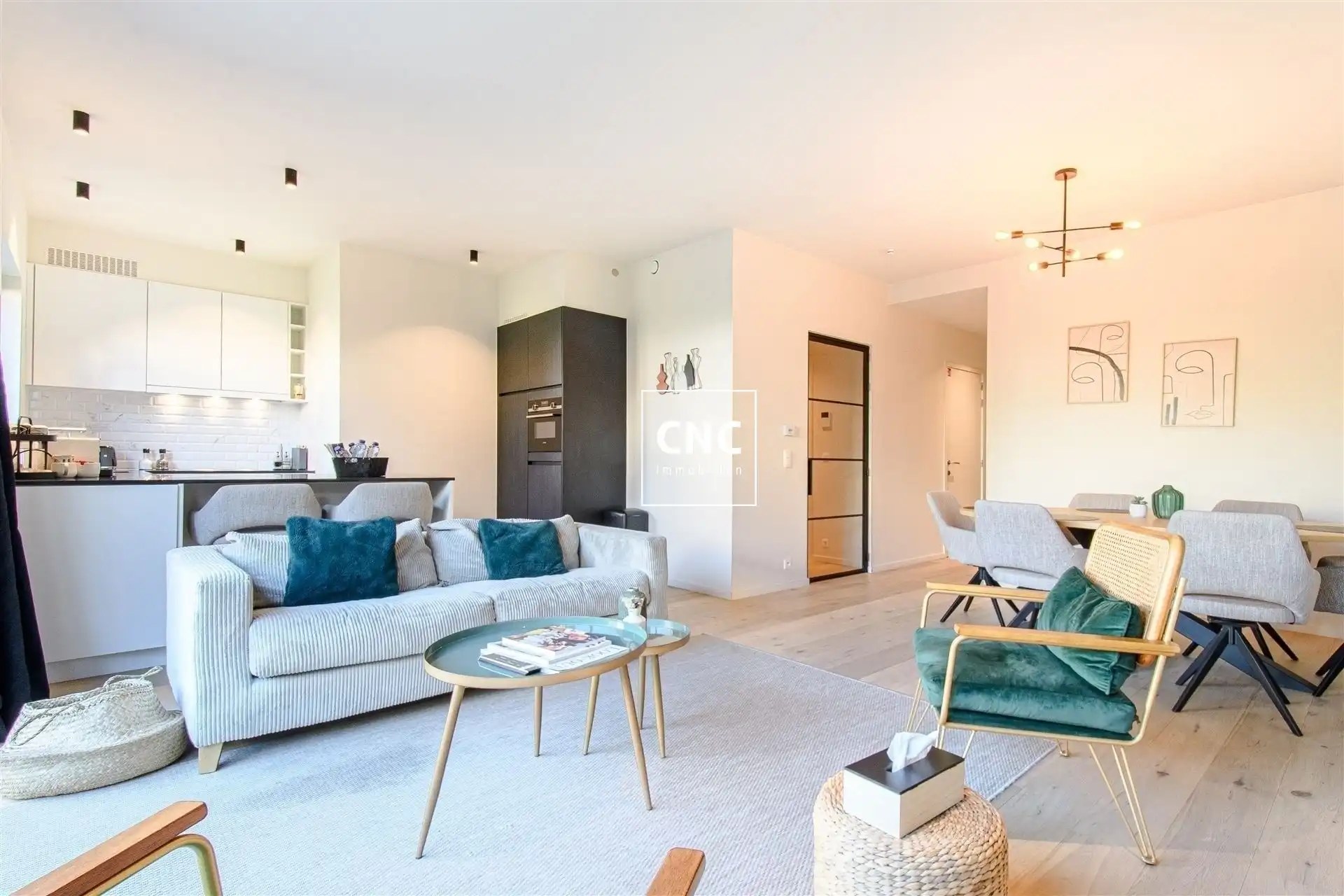 Stijlvol appartement met grote tuin op centrale ligging foto 4