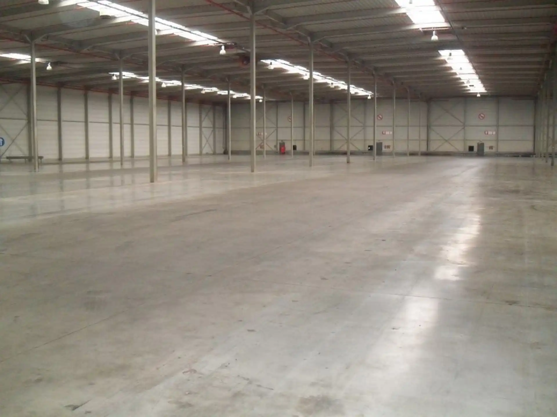 Magazijn Building C - Unit 12  - 11.643m² foto {{pictureIndex}}