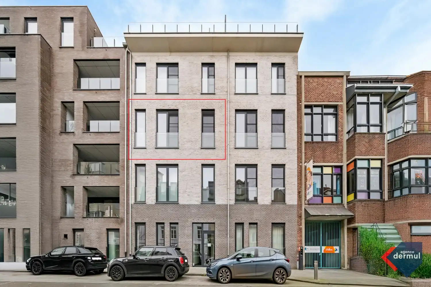 RESIDENTIE IMPERIAL foto {{pictureIndex}}