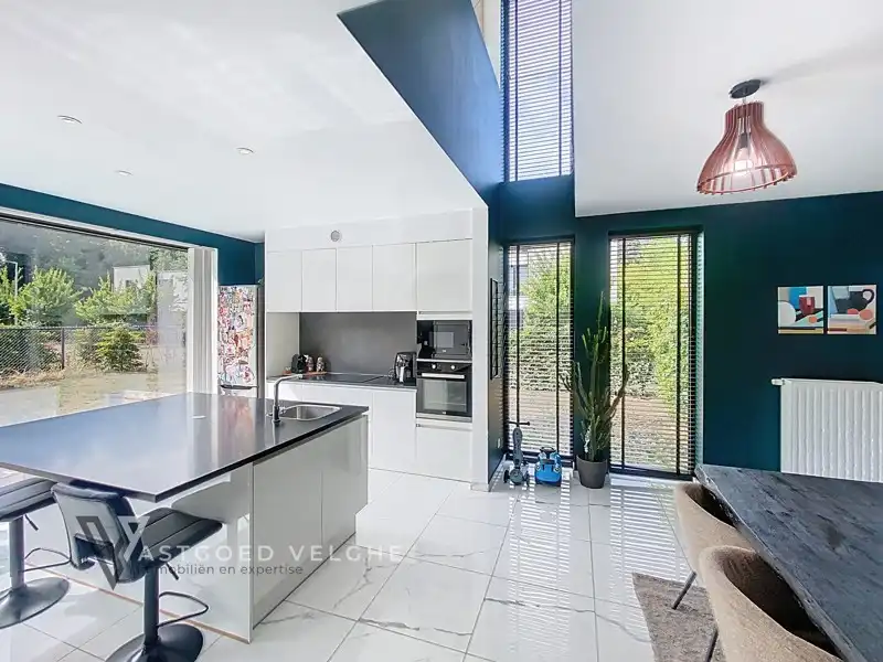 Moderne woning  van 151m² aan de rand van centrum-Genk foto 14