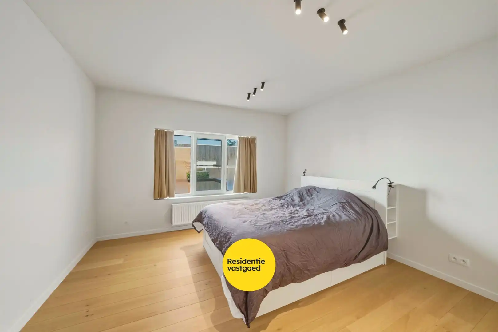 Instapklare, energiezuinige woning met 4 slpk in Mariakerke foto 12