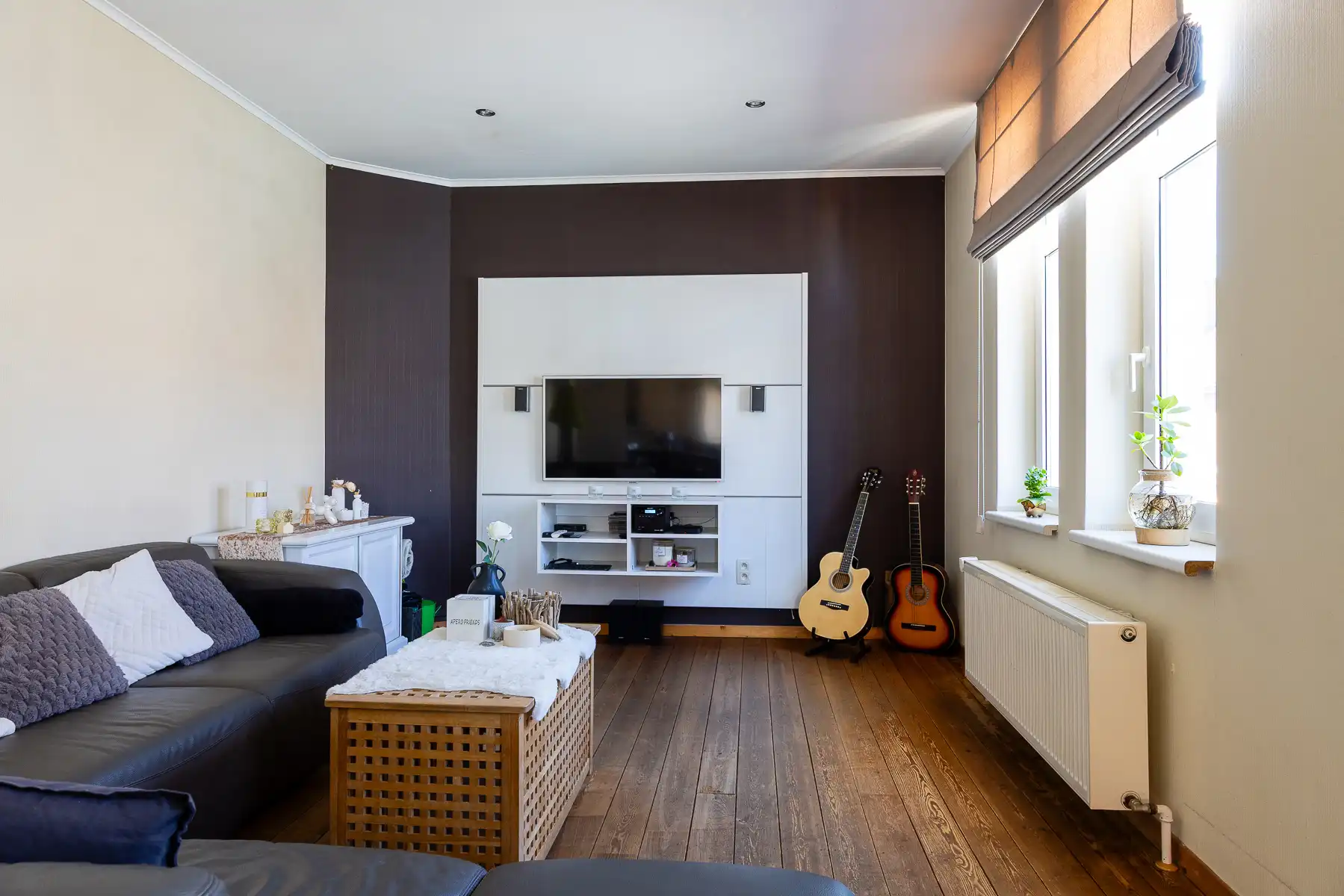 Veelzijdige woning met handelsruimte en garage foto 11