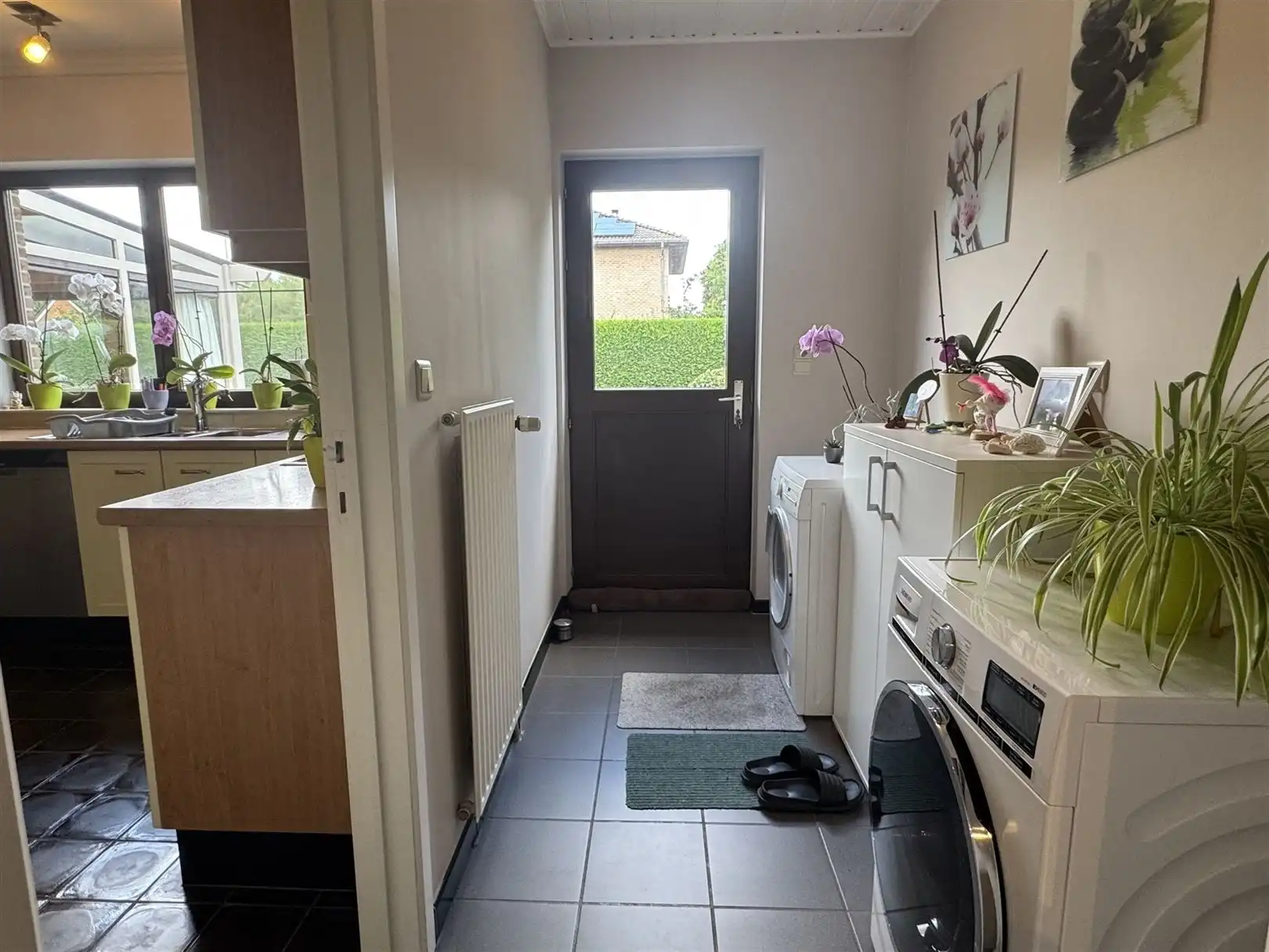 Ruime open bebouwing met grote tuin & bijgebouwen in Stekene foto 12