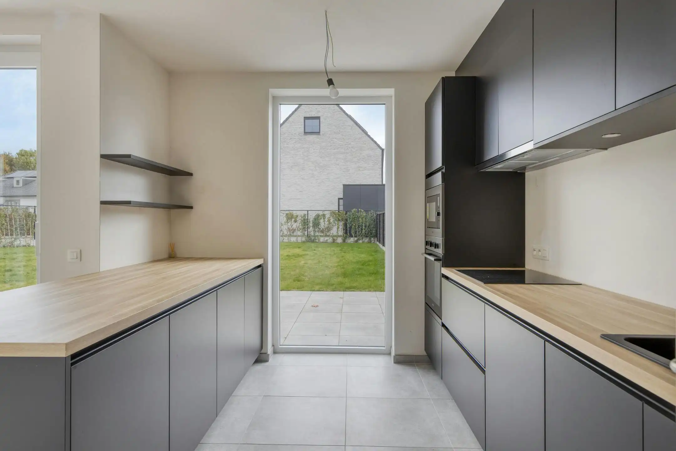 Moderne hoekwoning met 3 slaapkamers en tuin in Izegem foto 4