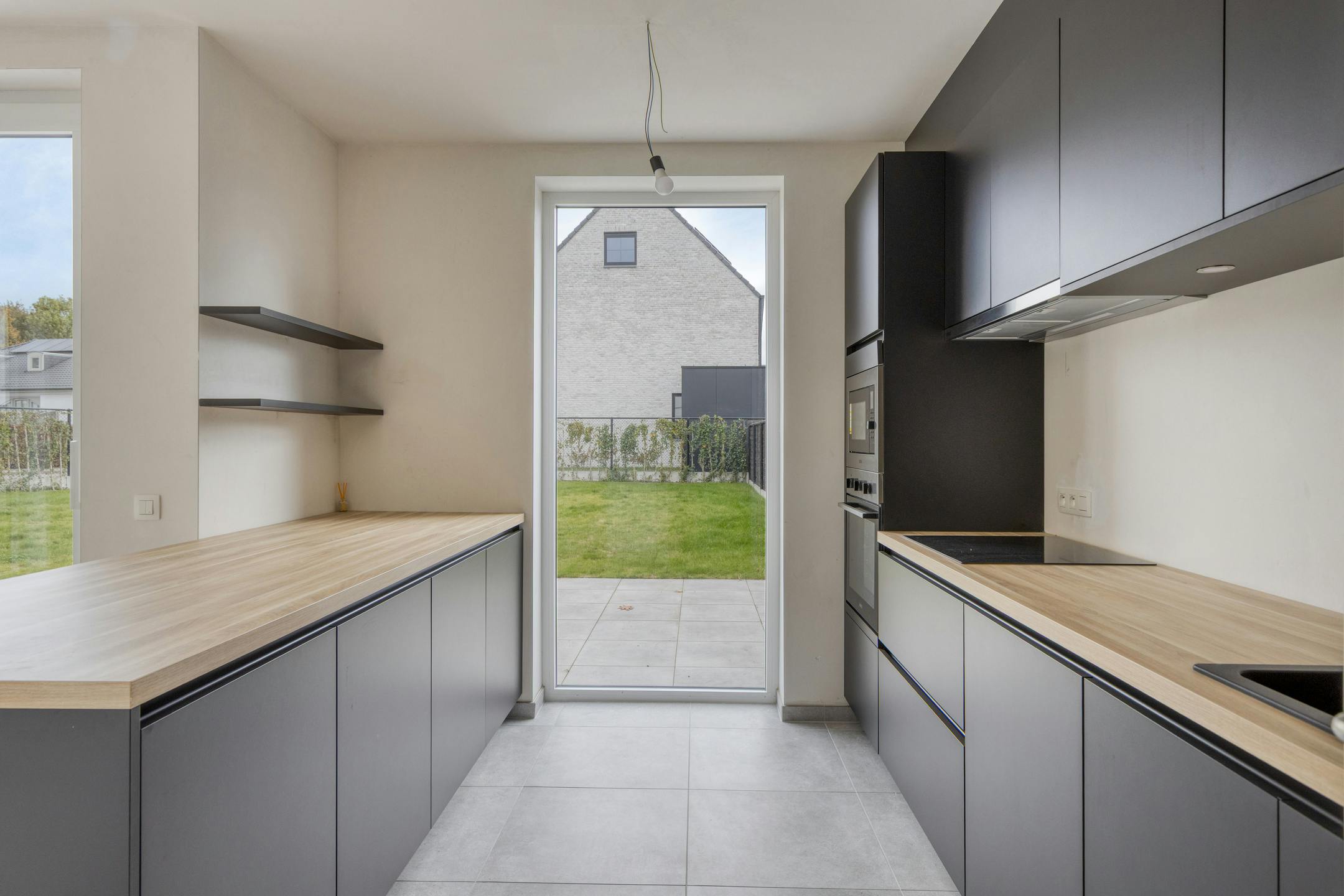 Moderne hoekwoning met 3 slaapkamers en tuin in Izegem foto 4