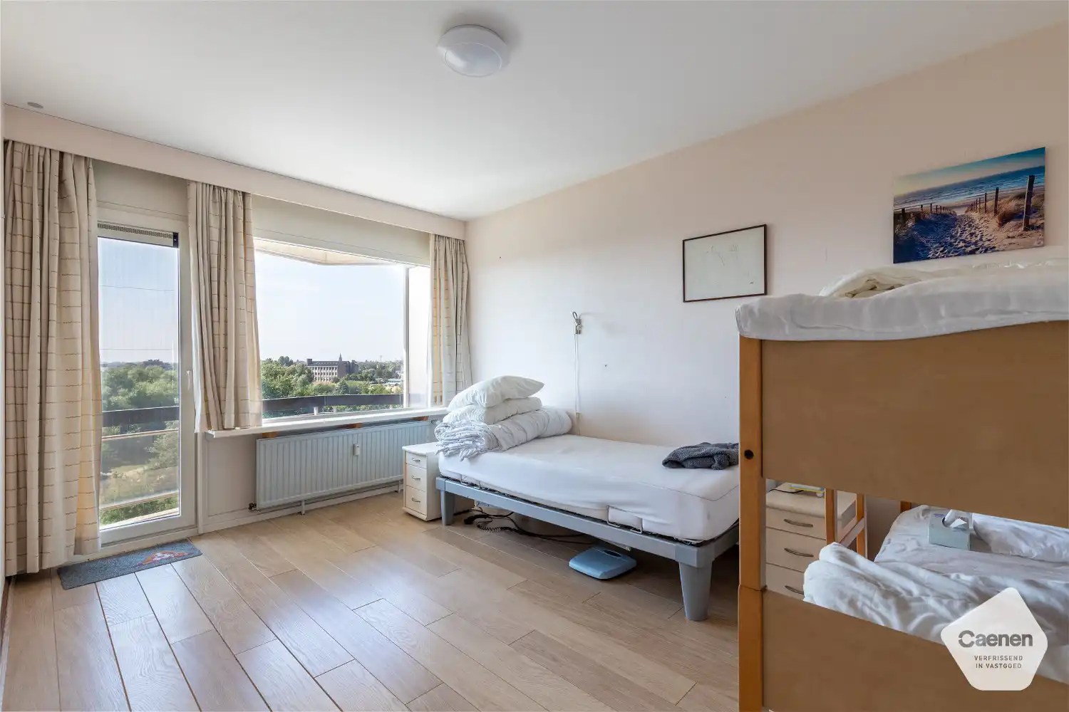 Instapklaar tweeslaapkamerappartement met zonnige terrassen en een weids uitzicht over het hinterland foto 12