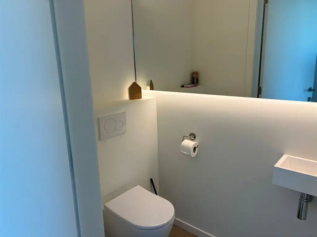 Nieuwbouw dakappartement met zicht op de vaart  foto 21