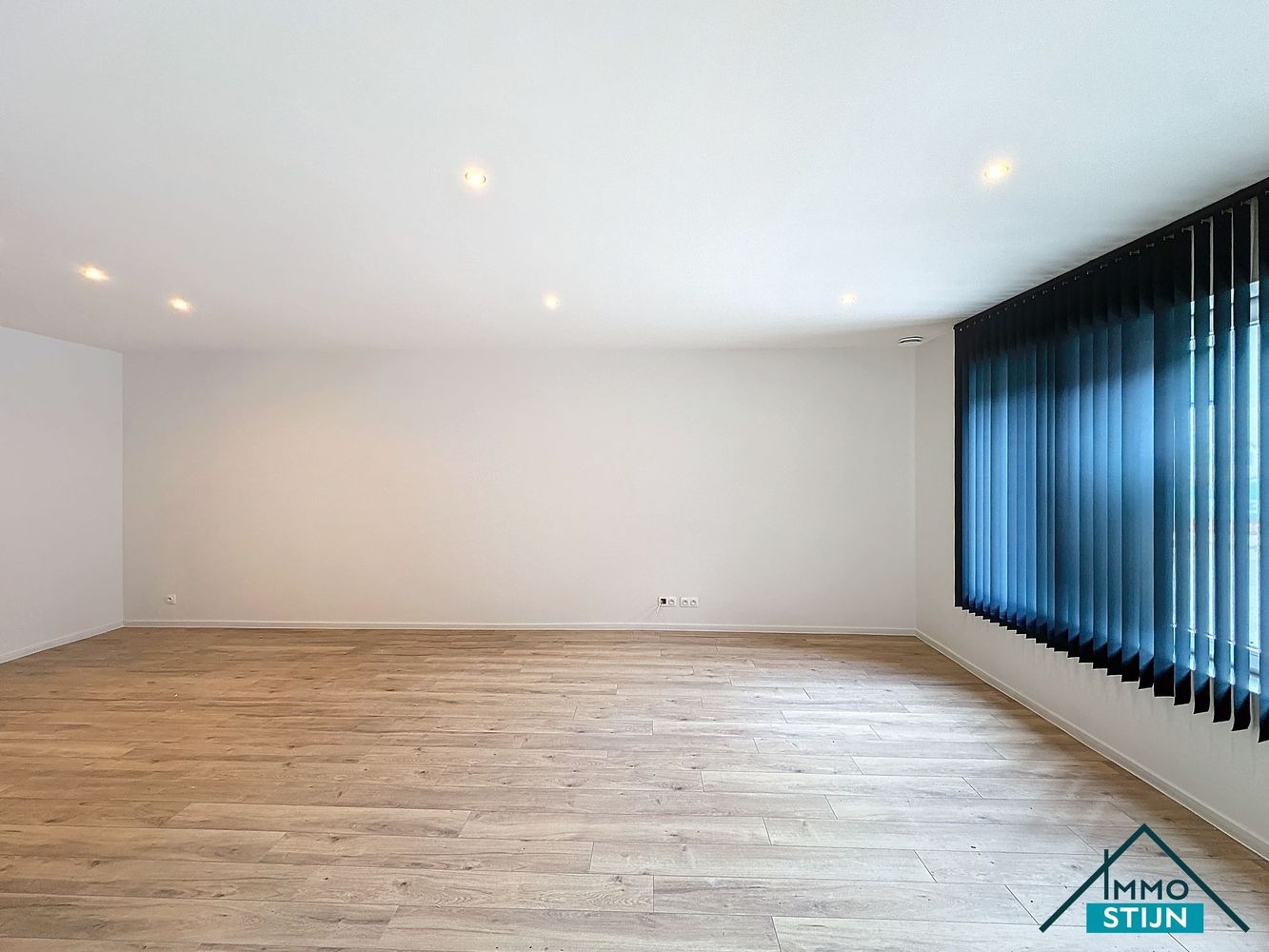 Gelijkvloers appartement met foto 2