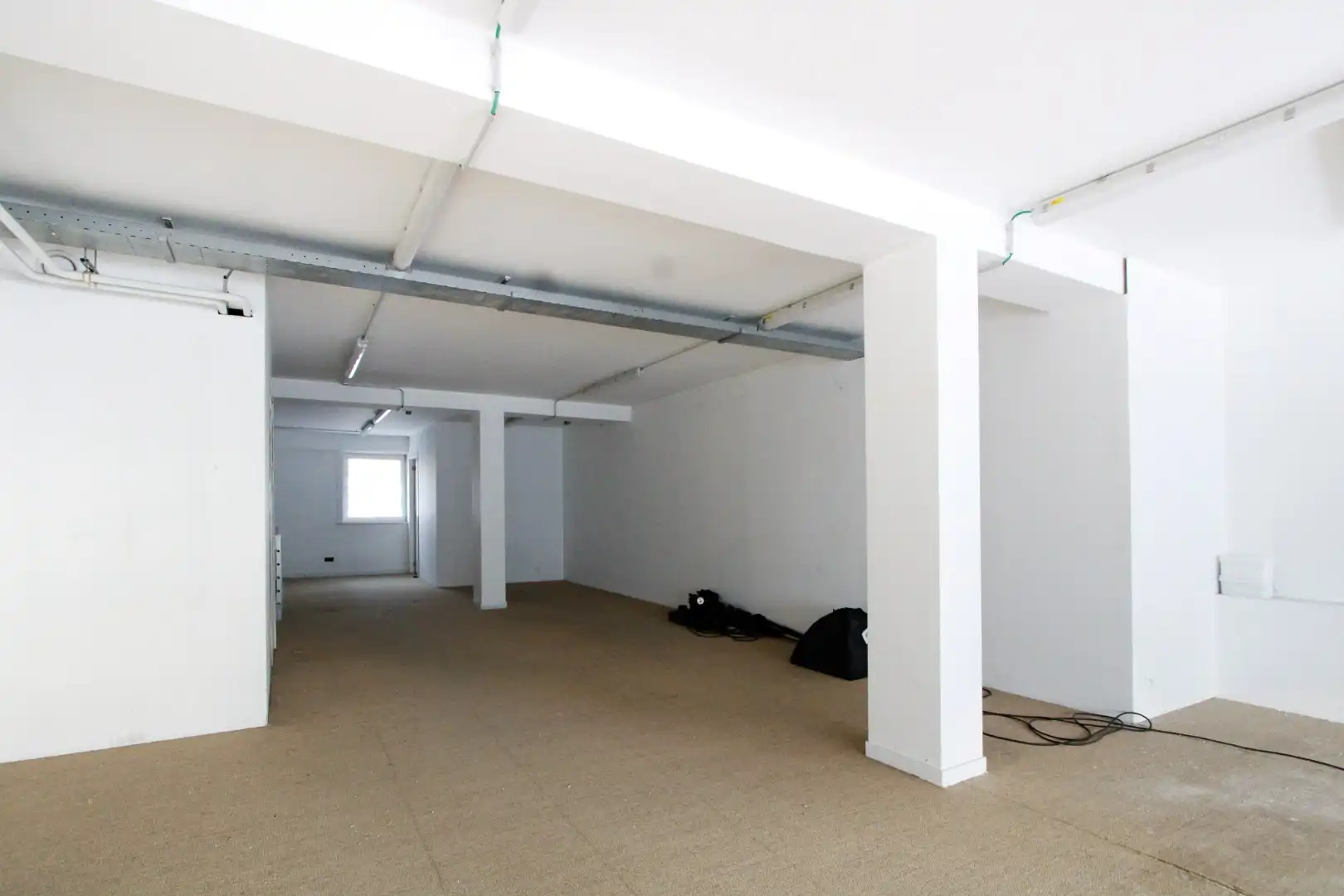 Centraal gelegen winkelpand met mezzanine Lippenslaan 162 foto 13