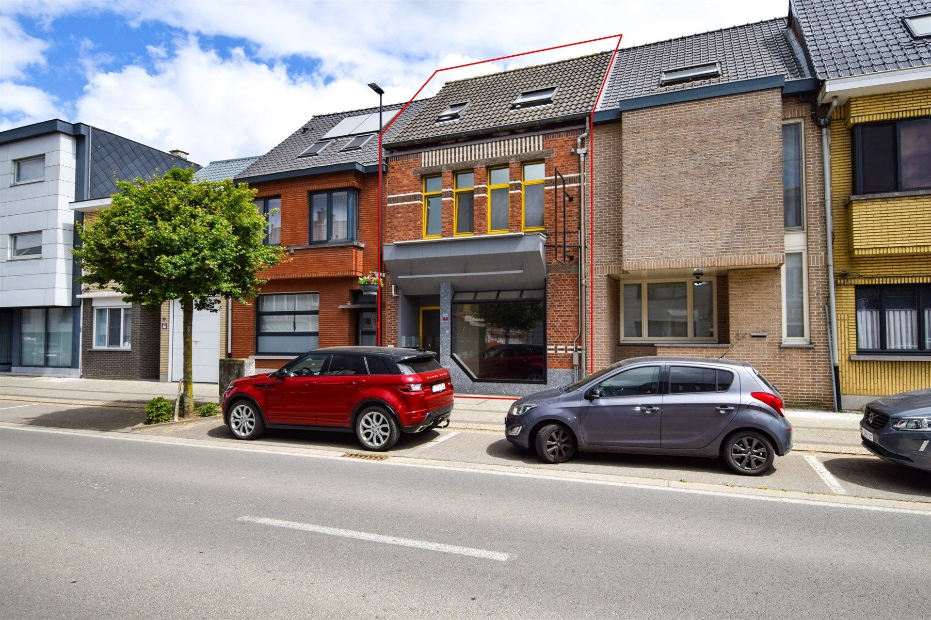 Hoofdfoto van de publicatie: Uitstekend gelegen opbrengsteigendom bestaande uit handelsgelijkvloers + duplex appartement