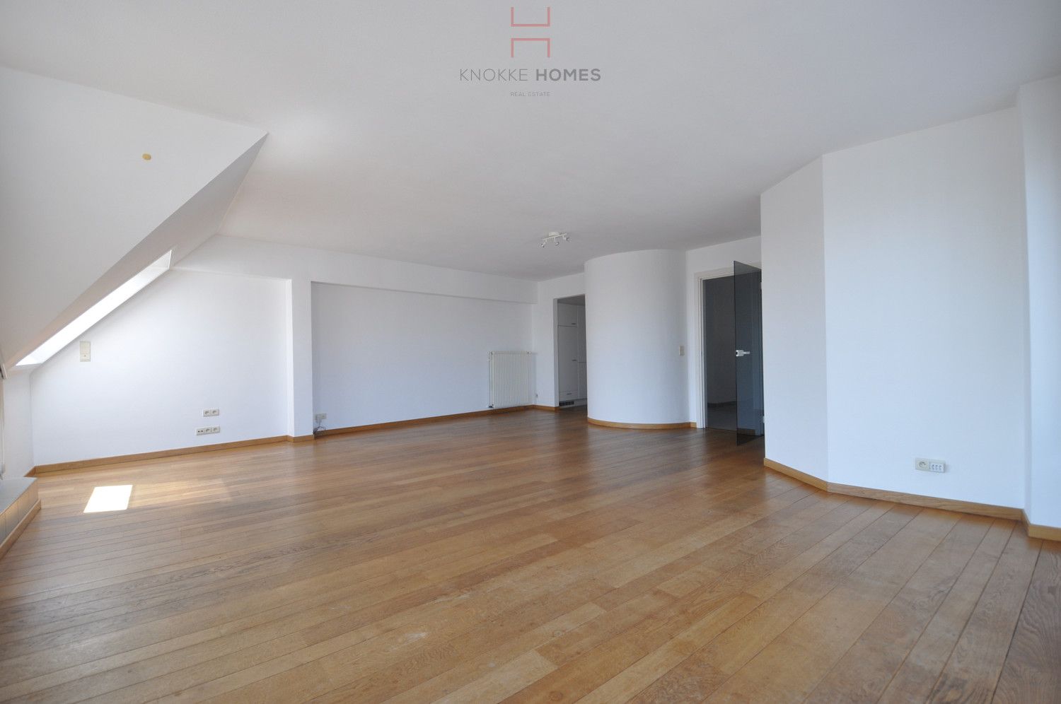 Instapklaar duplexappartement met zuidterras en open zicht vlakbij het Albertstrand foto 8