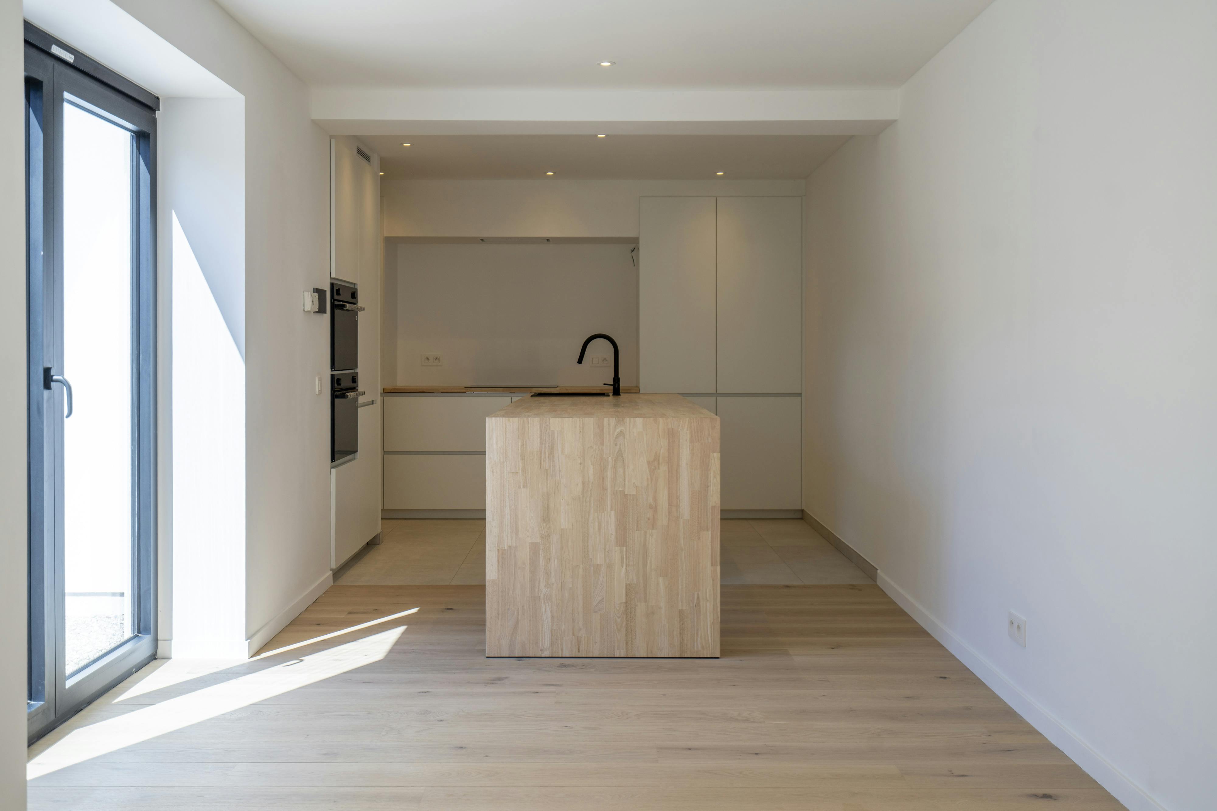 Nieuw appartement met 1 slaapkamer te koop in Waregem foto 5