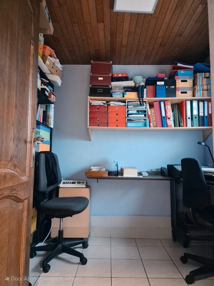 Prachtige villa uit de jaren 90 met drie slaapkamers en grote tuin! foto 6