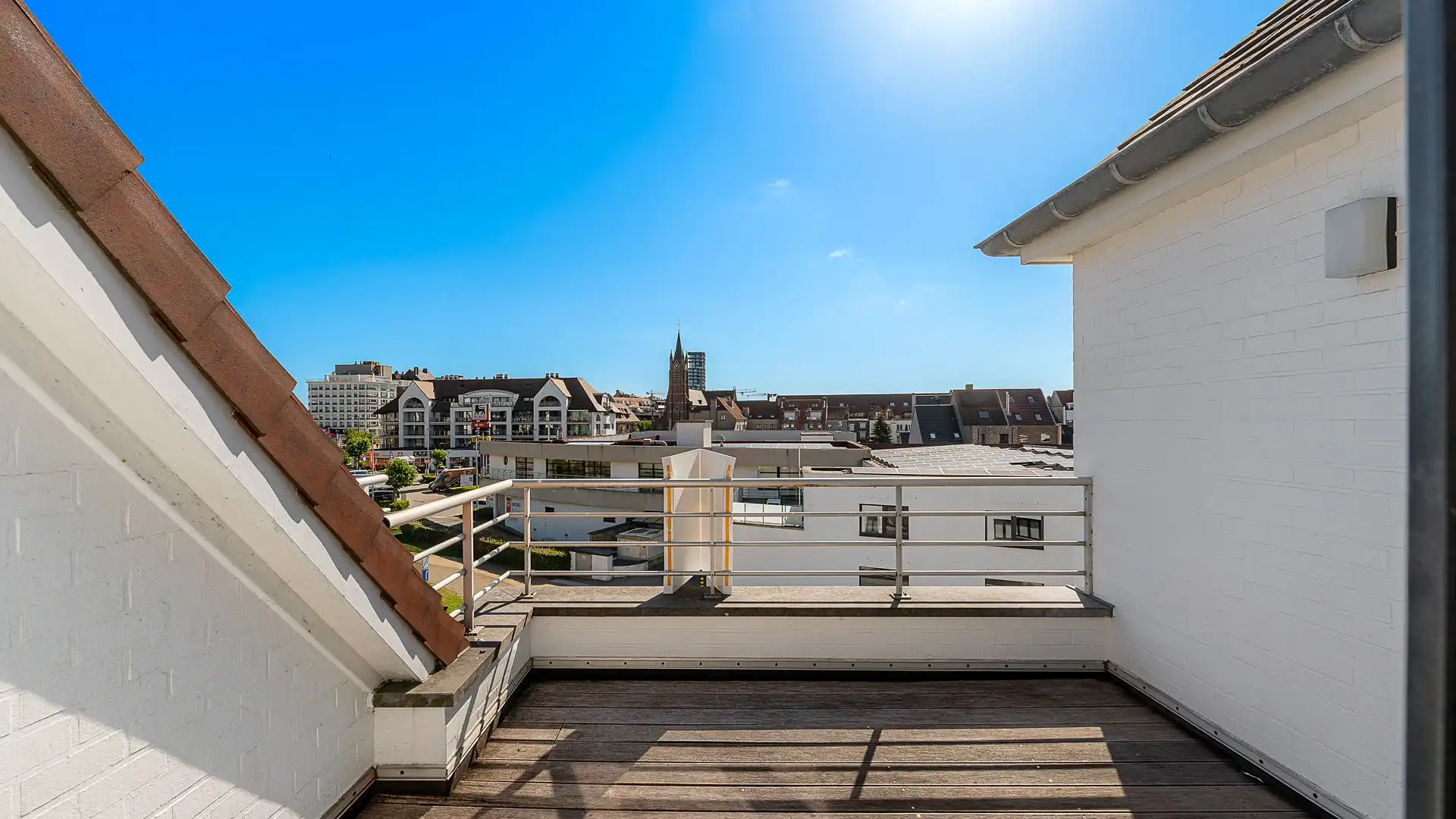 Zonnig duplex-appartement met grote zonneterrassen te Heist foto 8