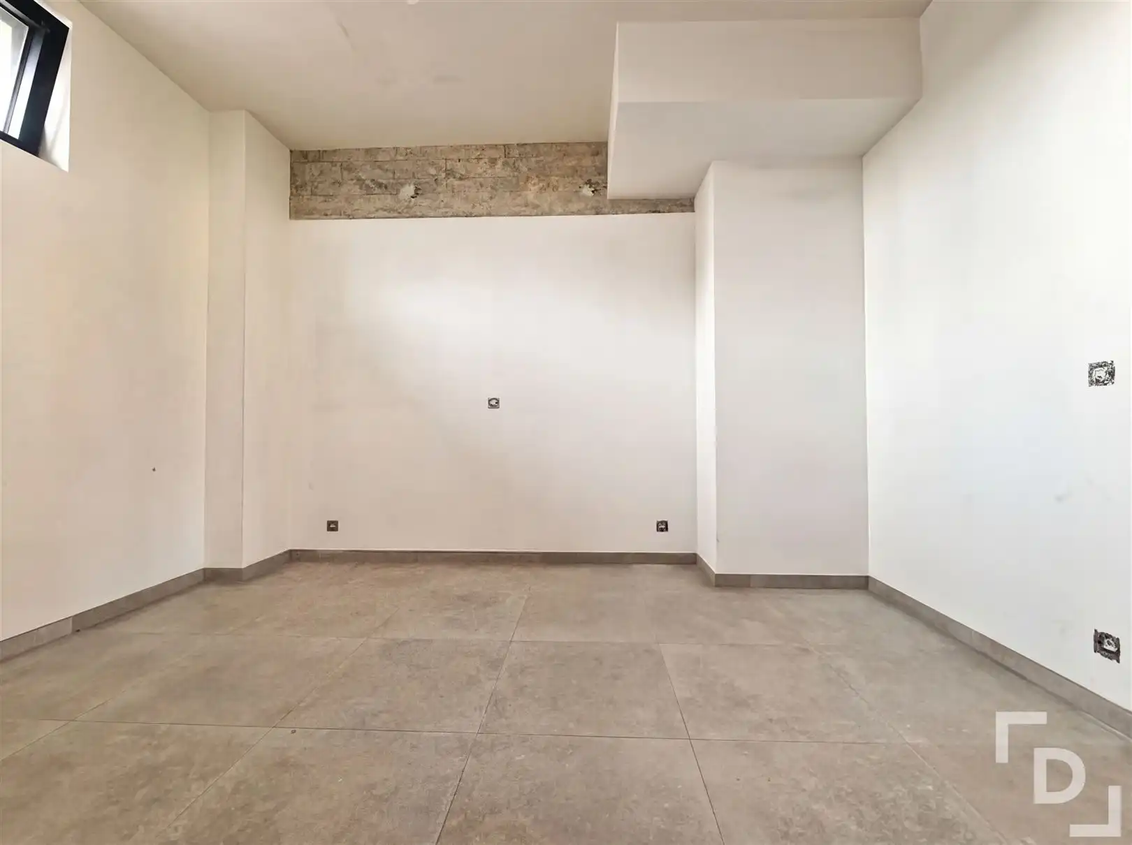 Lichtrijke loft te koop in centrum Ieper. foto 10