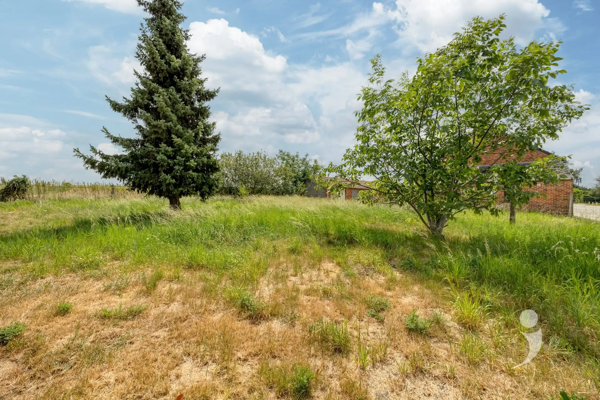 Te renoveren woning met veel potentiëel foto 28