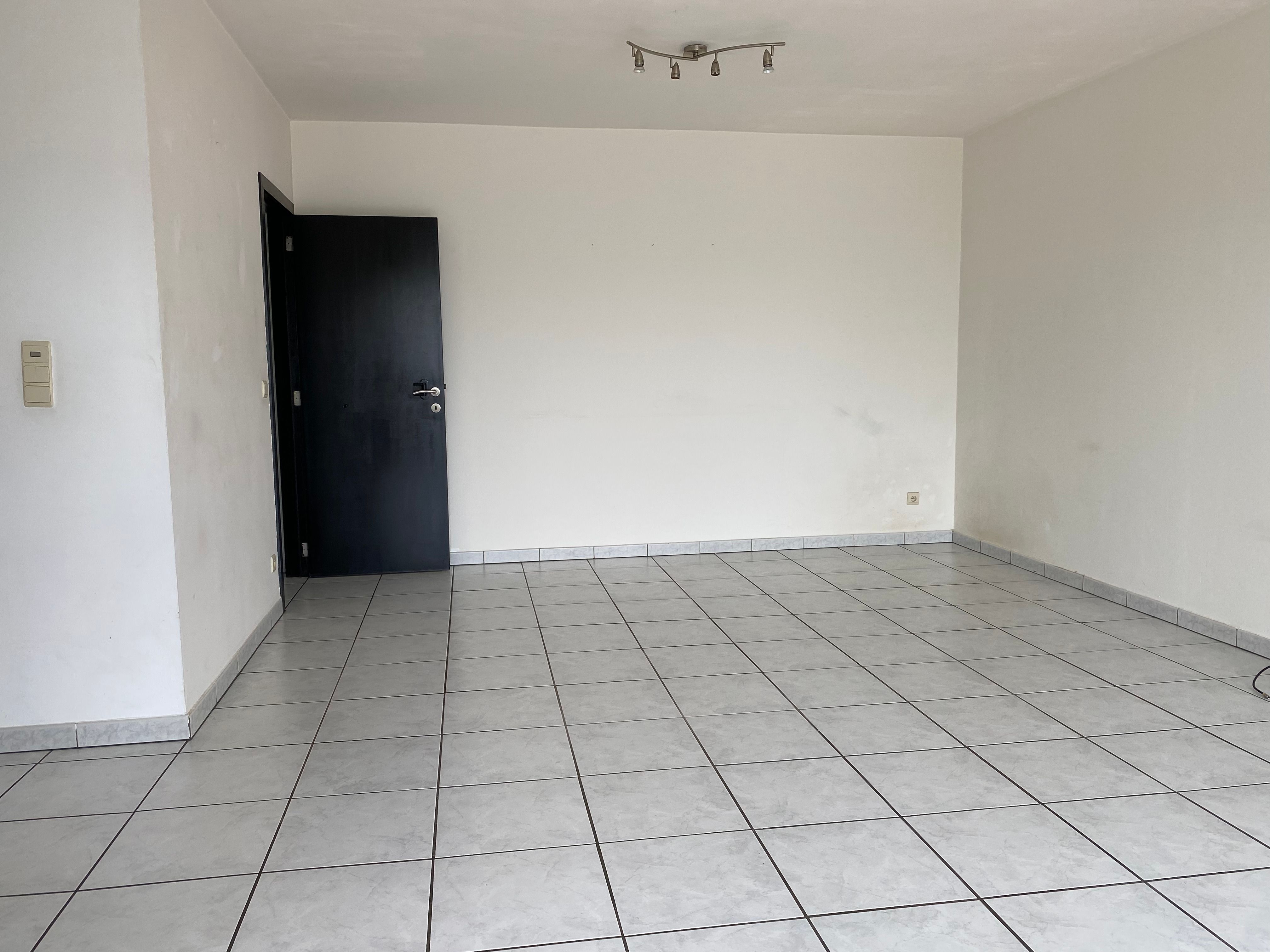 Ruim appartement met 2 slaapkamers en groot terras! foto 3