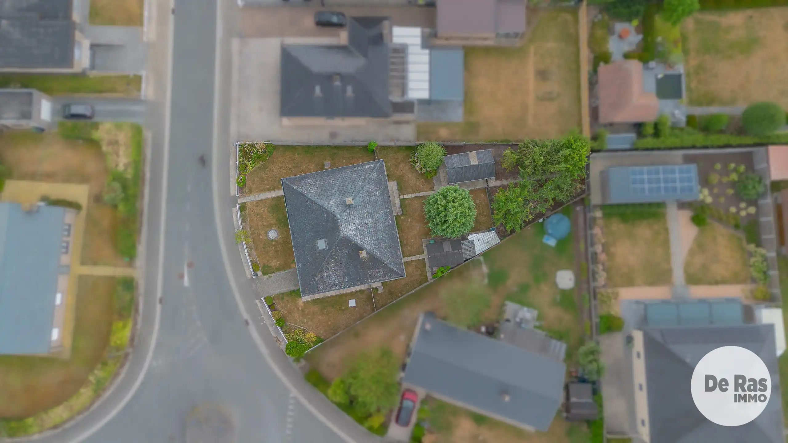 HERZELE - Bungalow in rustige woonwijk op toplocatie foto 18