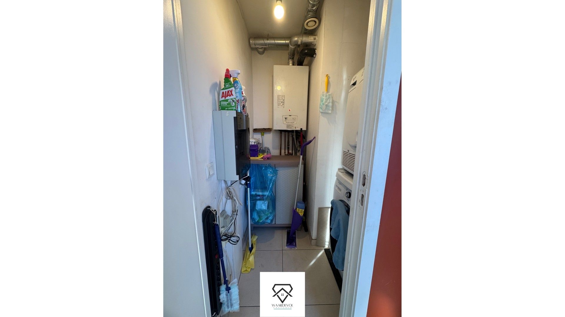 Lichtrijk en rustig appartement te koop met carport foto 15