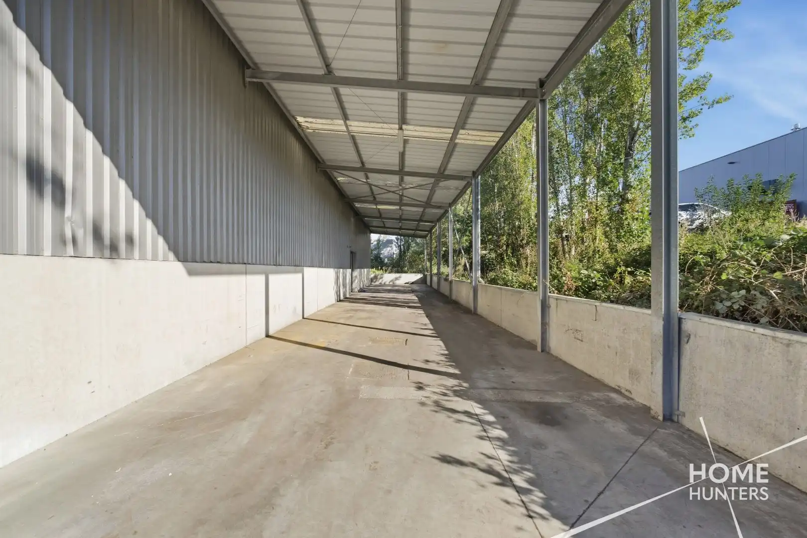 UITZONDERLIJK BEDRIJFSGEBOUW MET 2.268 M² LOODSRUIMTE EN 528 M² KANTOREN IN IEPER foto 43