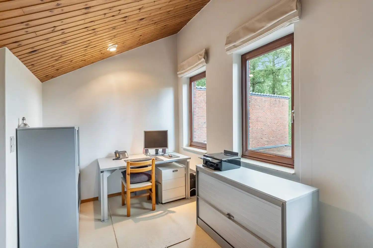 Ruime, te moderniseren villa met 5 slaapkamers en atelier op een perceel van 25 are 57 ca in het groen te (hoog) Linden ! foto 19