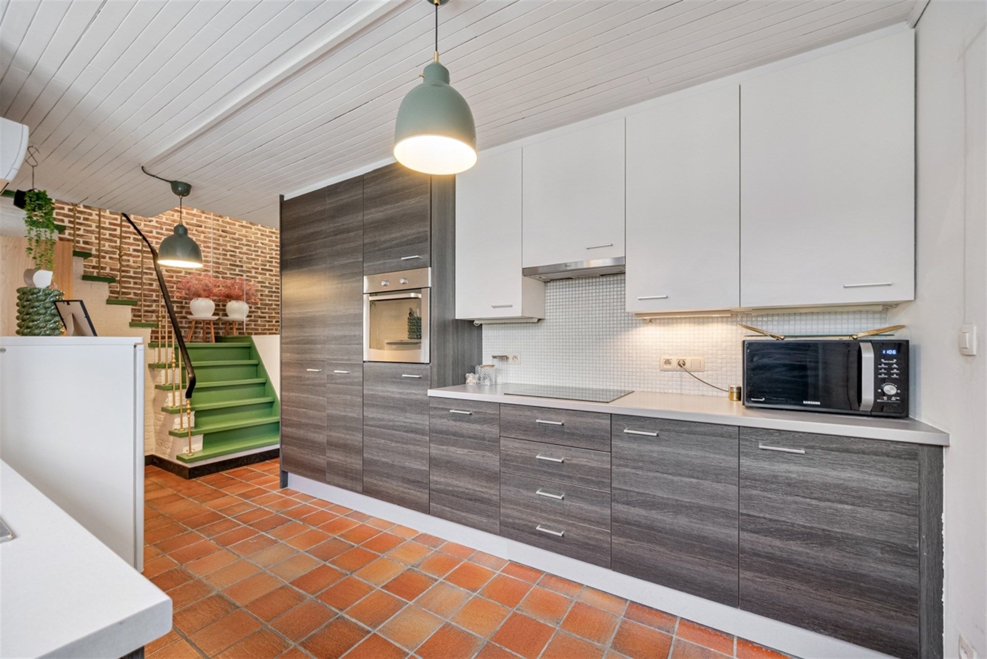 Charmante, gerenoveerde woning met bijgebouw, zuidgerichte tuin en uitstekende ligging foto 9