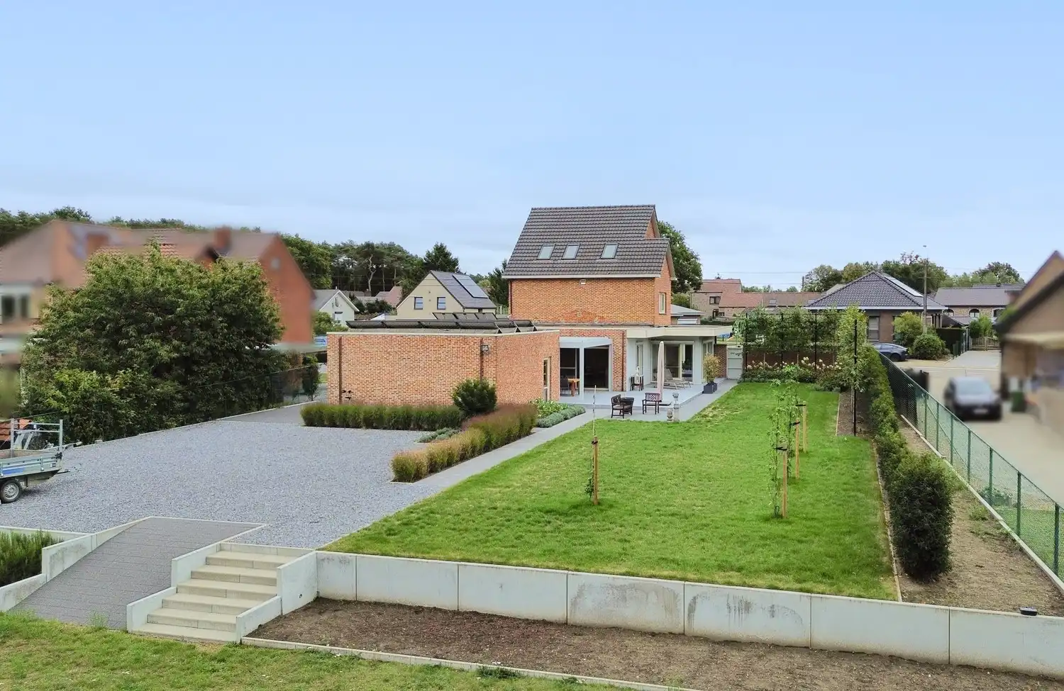 Instapklare gezinswoning met prachtige tuin en hoogwaardige afwerking foto 21