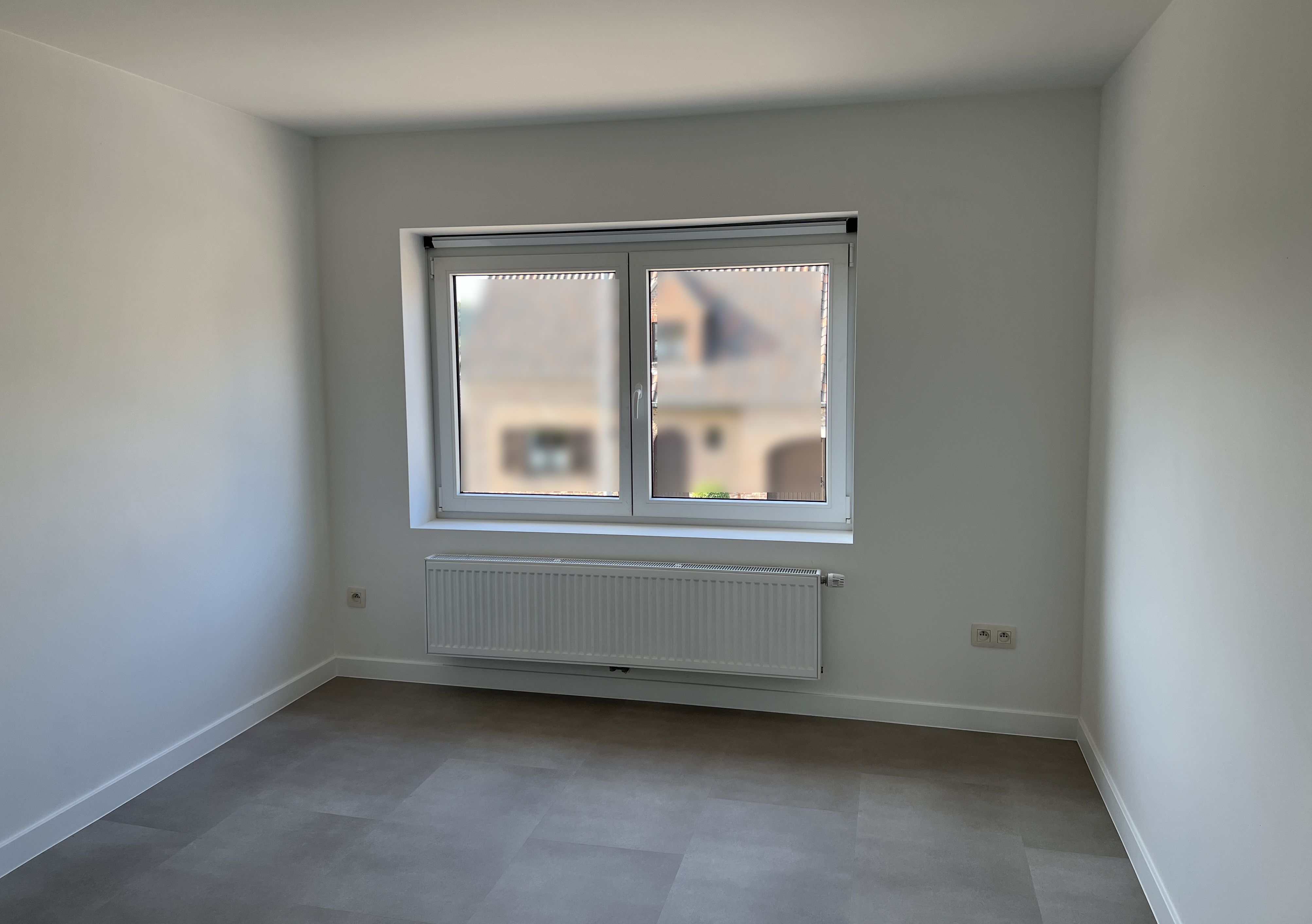Volledig gerenoveerde energiezuinige driegevelwoning met 4 slaapkamers en tuin. foto 13