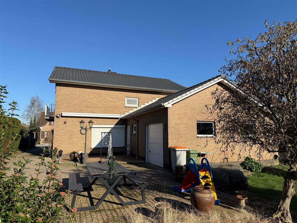 Verrassend ruime, vrijstaande woning foto 4