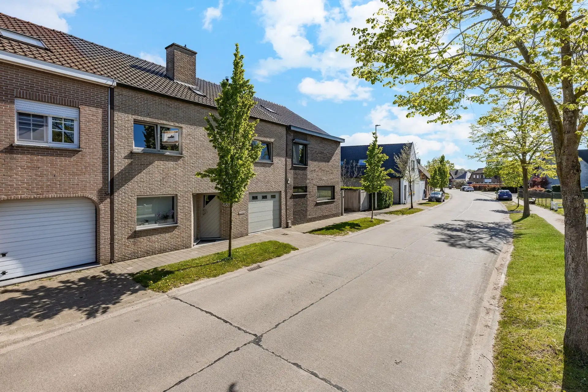 Prachtige instapklare woning met 4 slaapkamers en tuin! foto {{pictureIndex}}