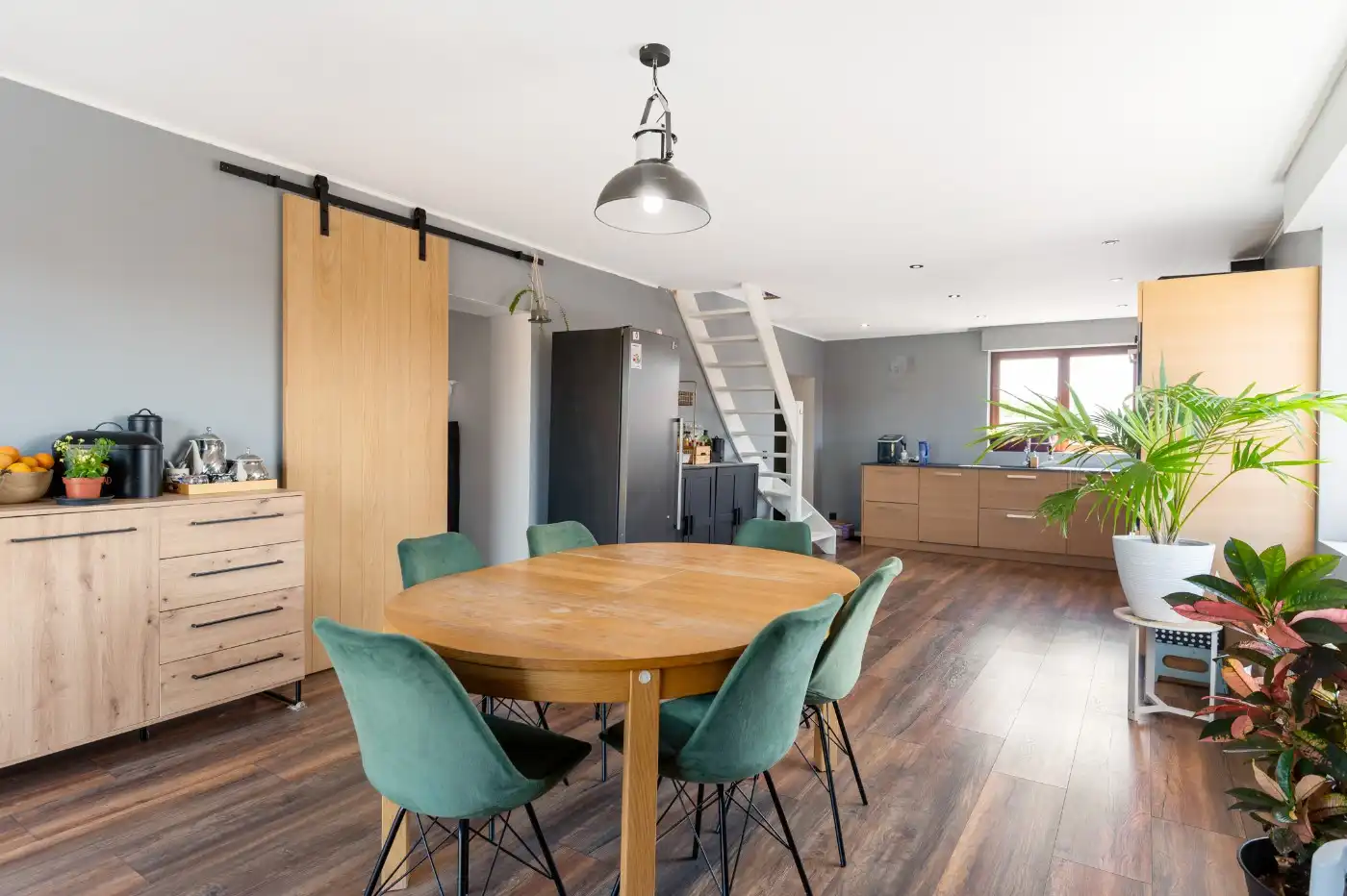 Ruim lichtrijk duplexappartement met 3 slpk. in Zandvliet foto 6