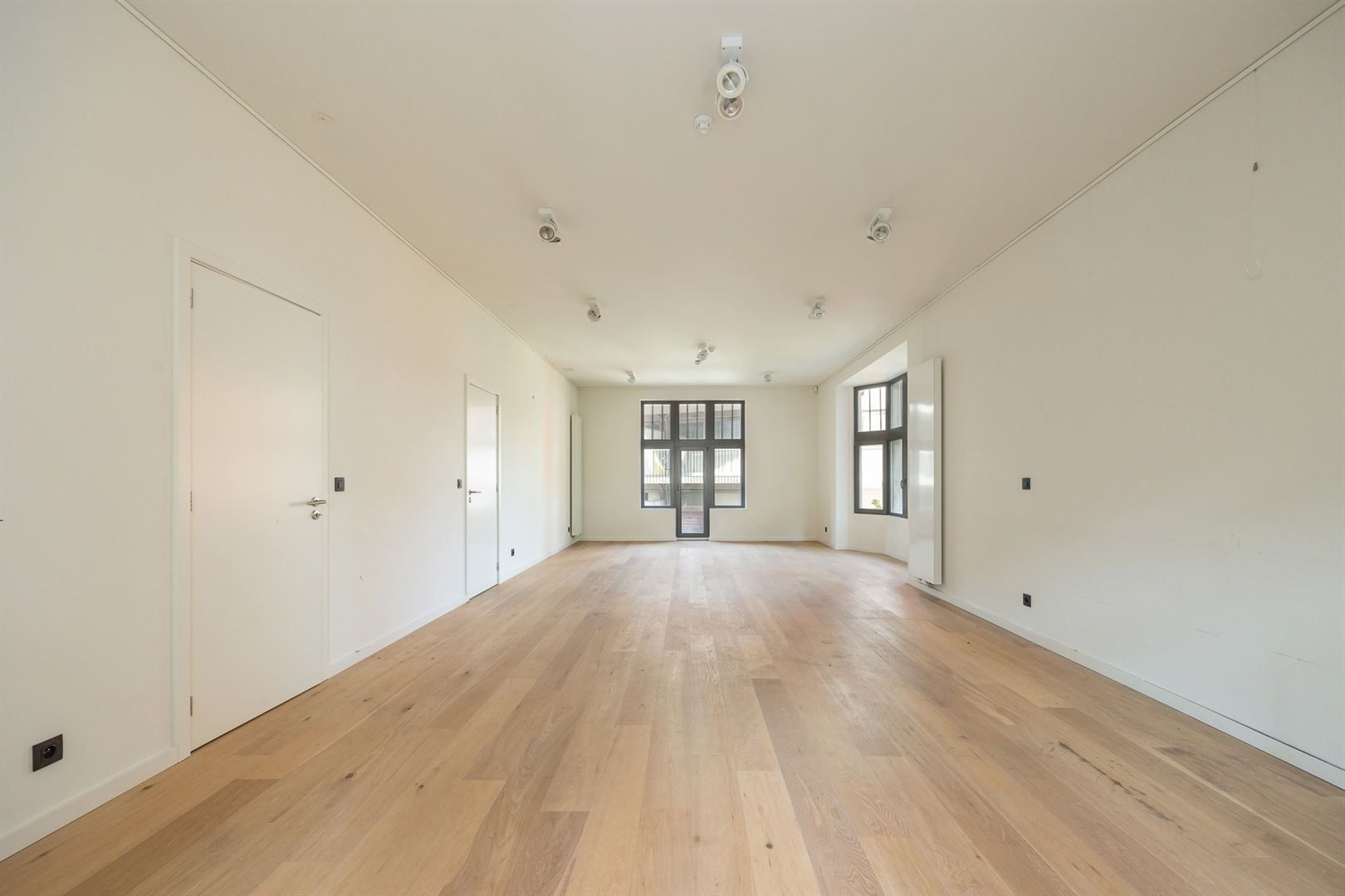 Villa Ullens. Het prachtig gerenoveerde kasteel in hartje Schoten foto 12
