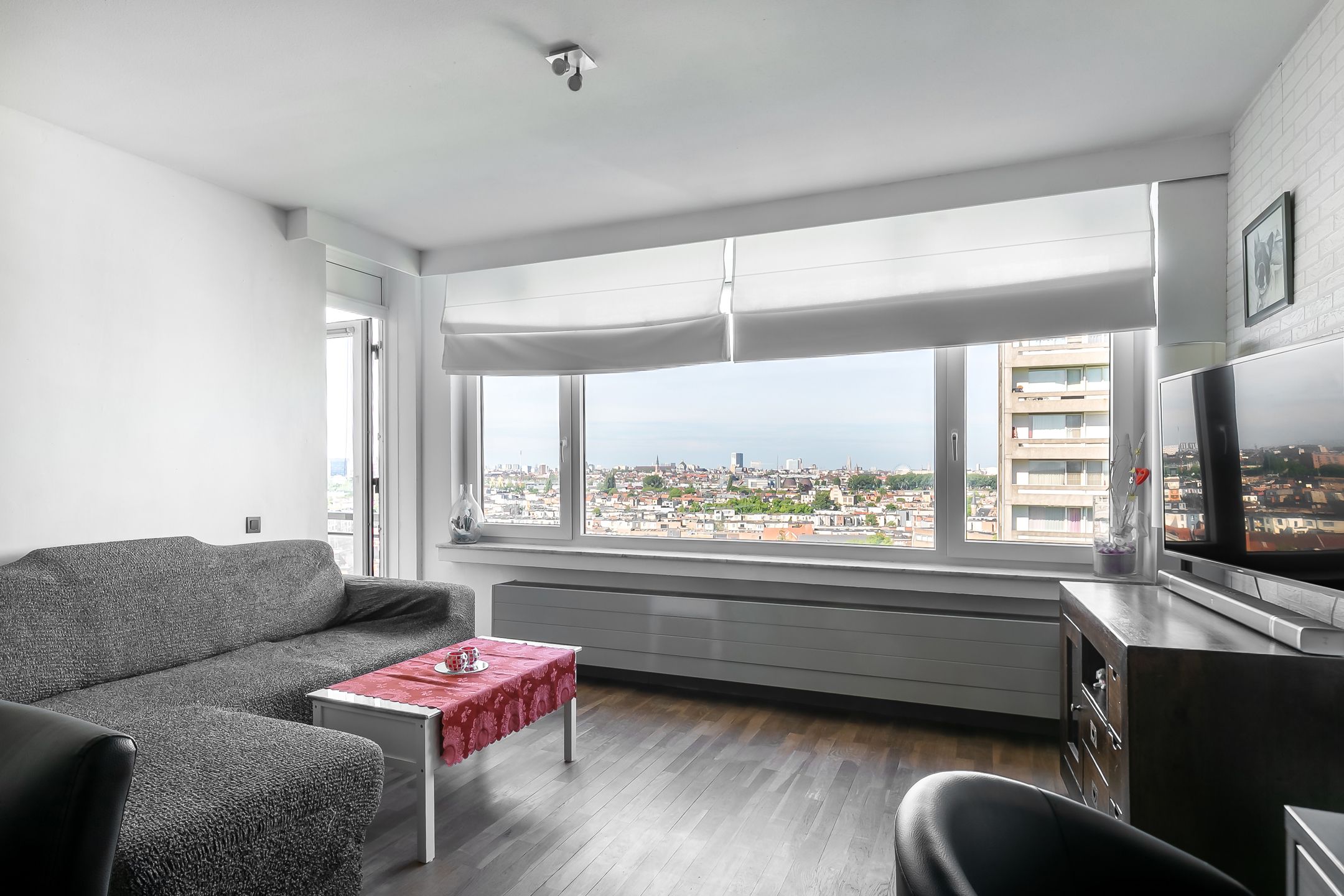 Mooi appartement met prachtig zicht, 2 slaapkamers en terras foto 7