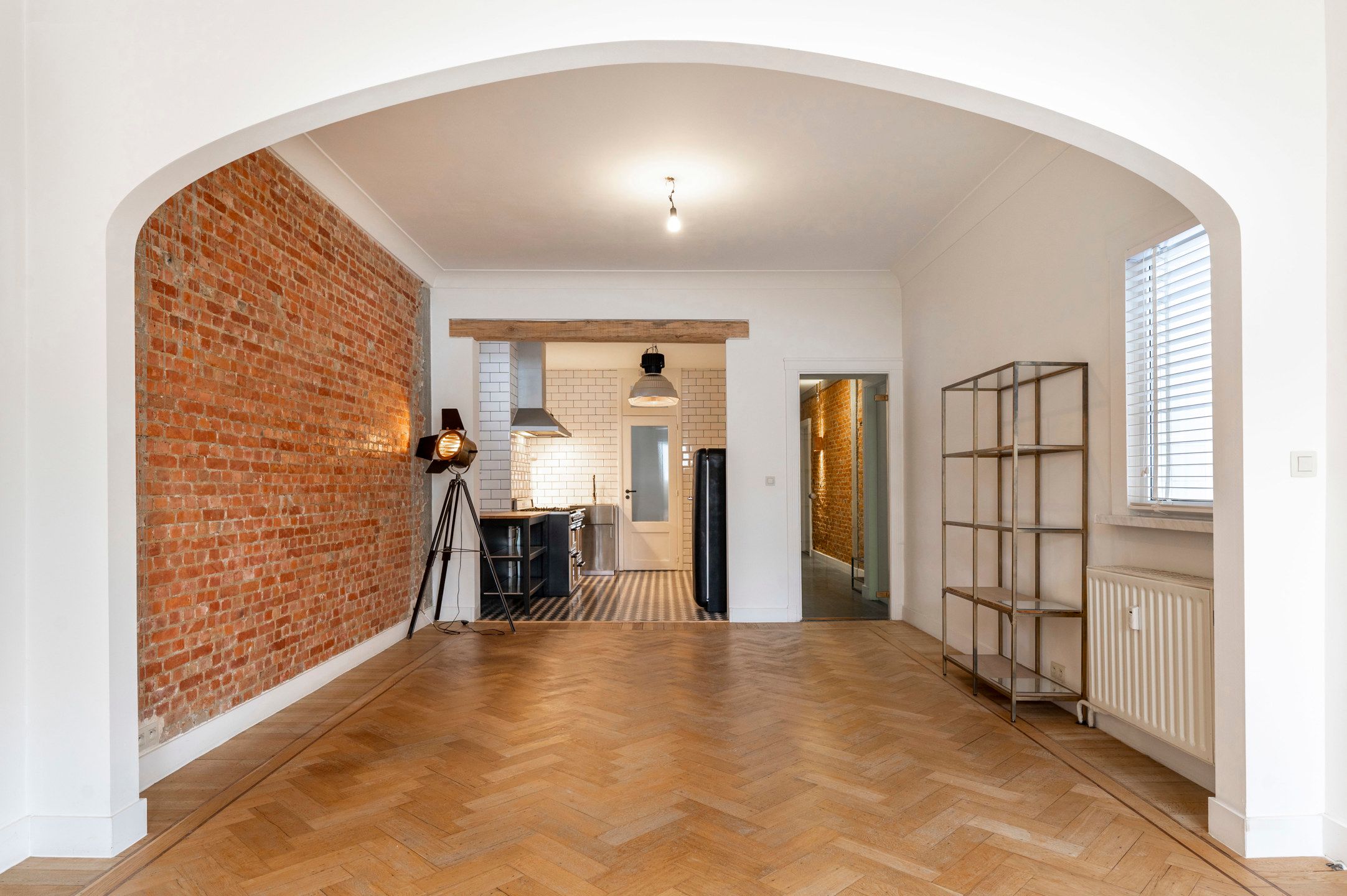 Hoofdfoto van de publicatie: Charmant 2-slaapkamer appartement met industriële touch