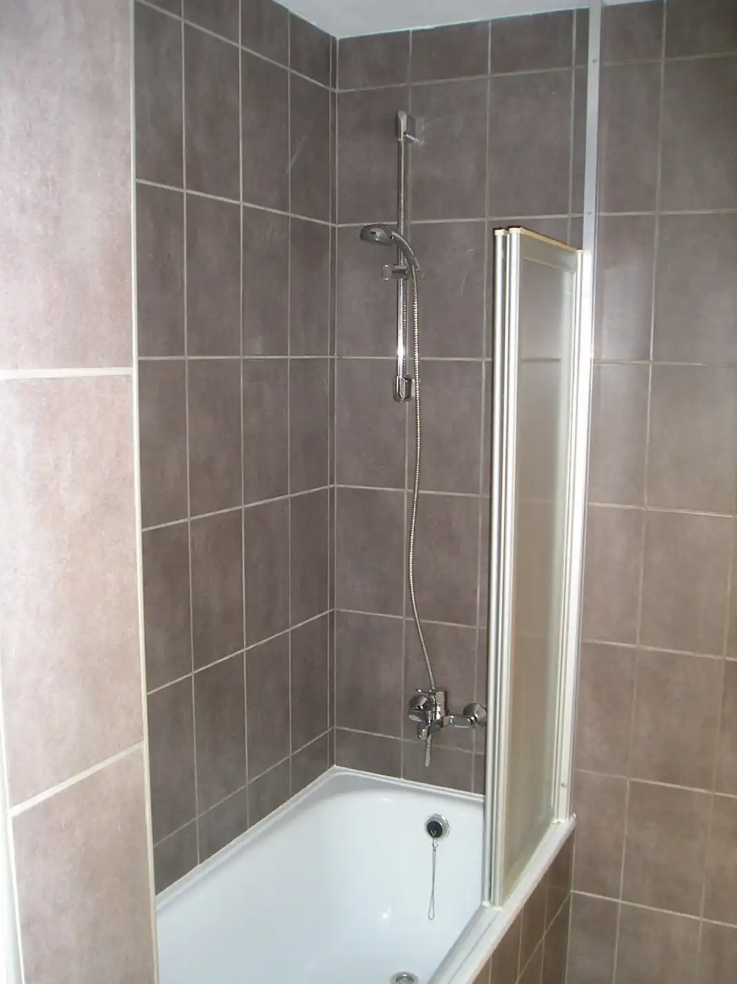 Degelijk gerenoveerde woning gelegen Bolderstraat 54 te ZZ.Bolder. foto 10