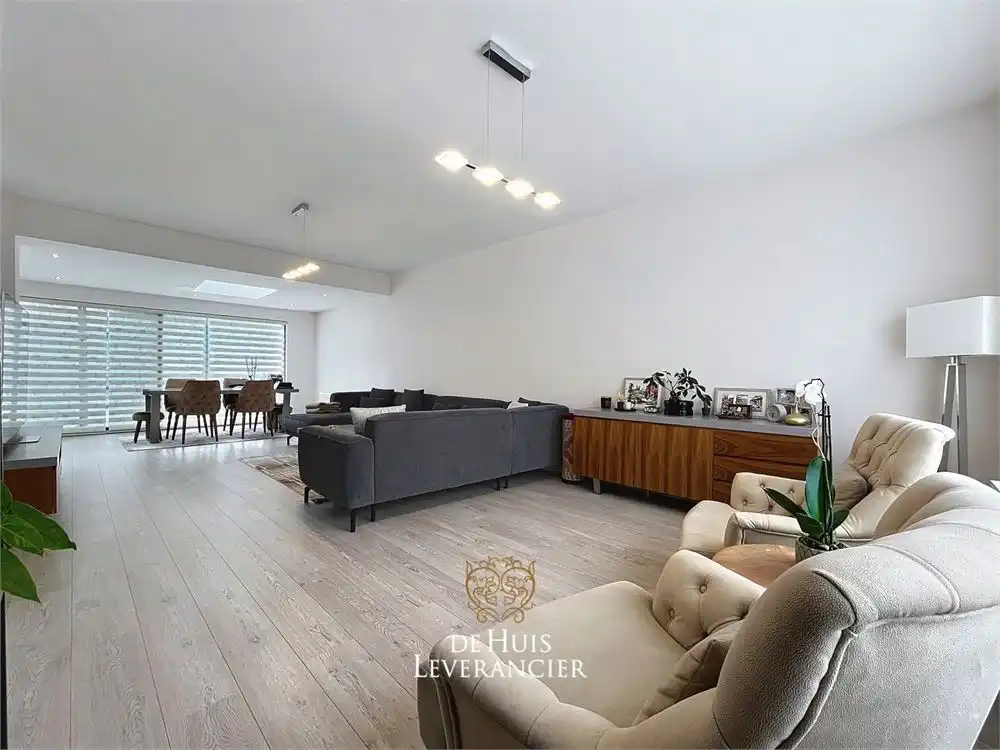 Instapklare gezinswoning (4 slpks) met garage in de Altenawijk foto 6