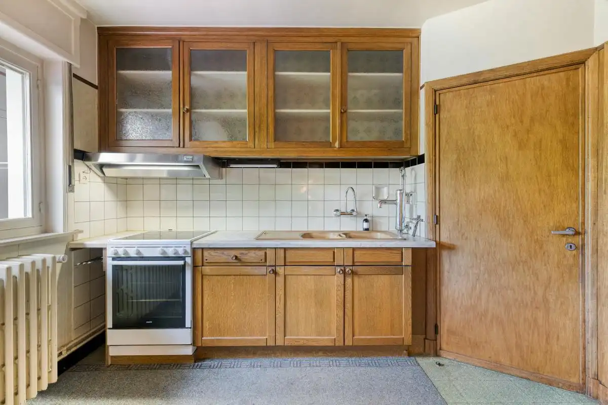 Karaktervolle gezinswoning op 1524m² te koop in Kortrijk! foto 9