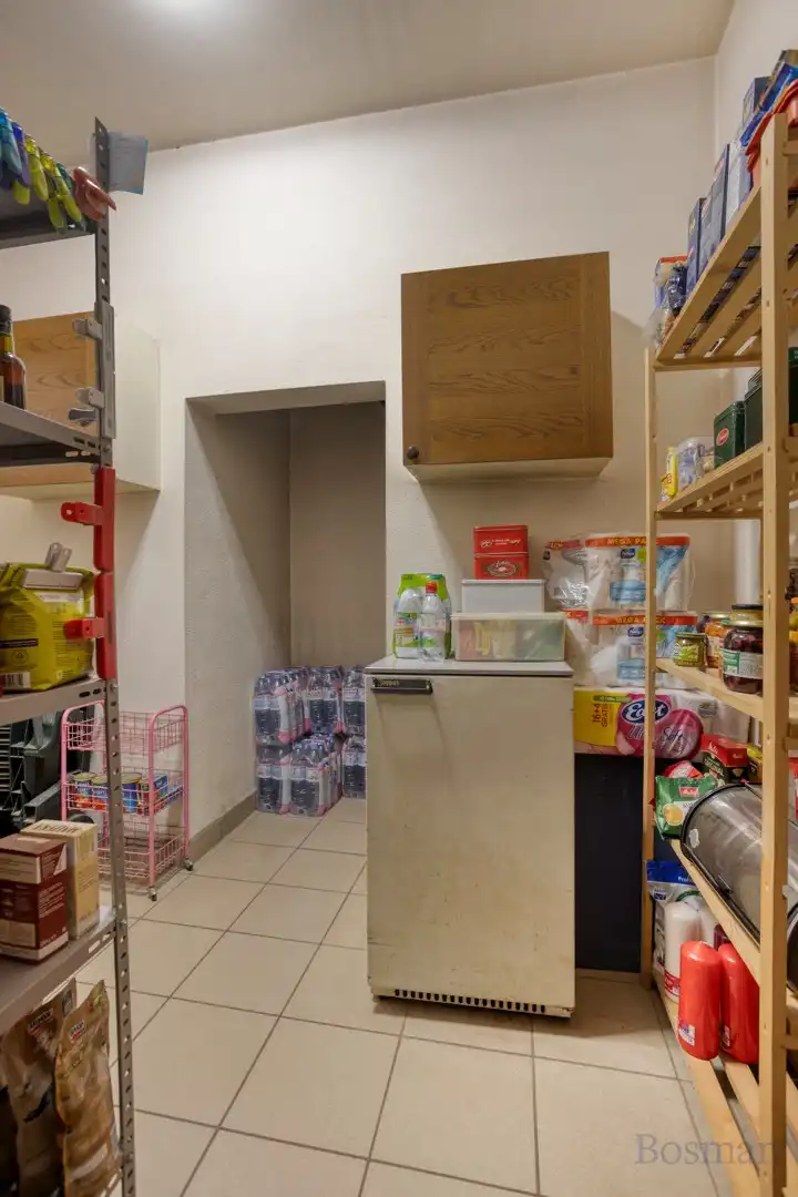 Ruime gezinswoning op perceel van 14a 16ca te koop in Tessenderlo foto 9