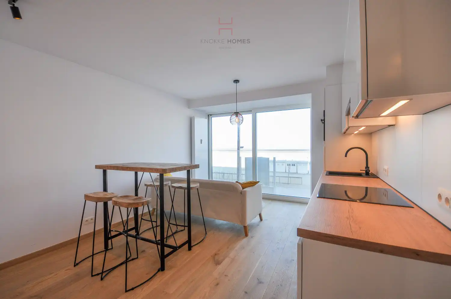 Volledig ingerichte studio met zeezicht te Knokke-Heist foto 2
